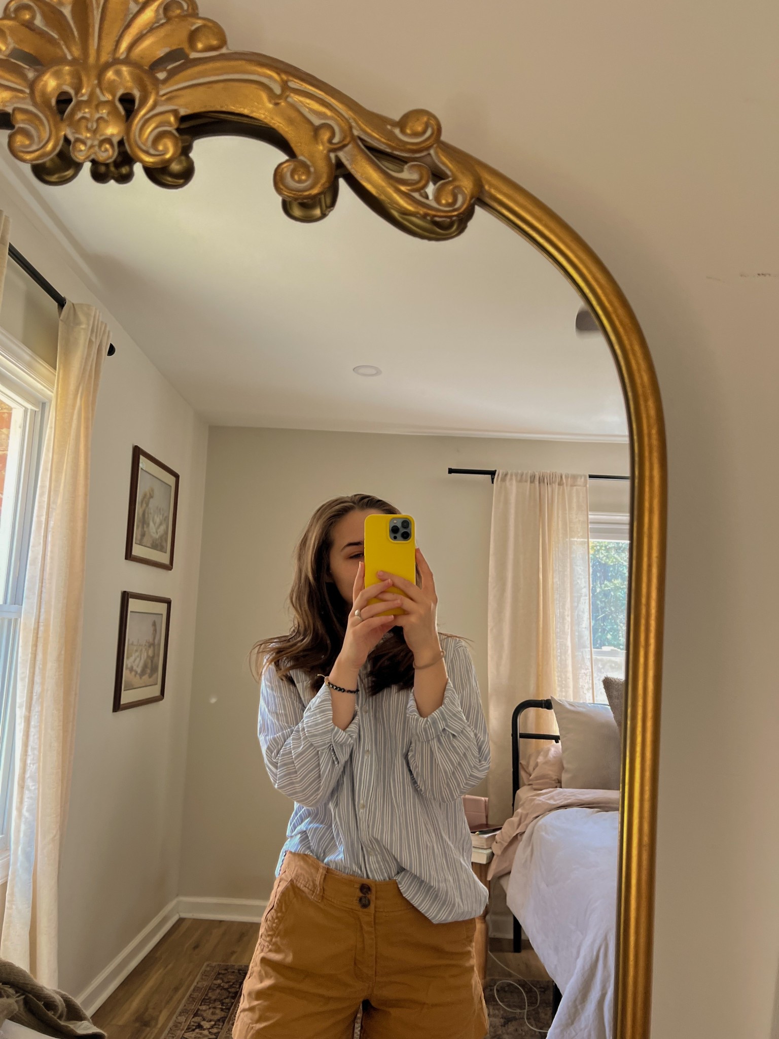 Love me a good button down 🥰

#LTKStyleTip #LTKPetite #LTKSeasonal