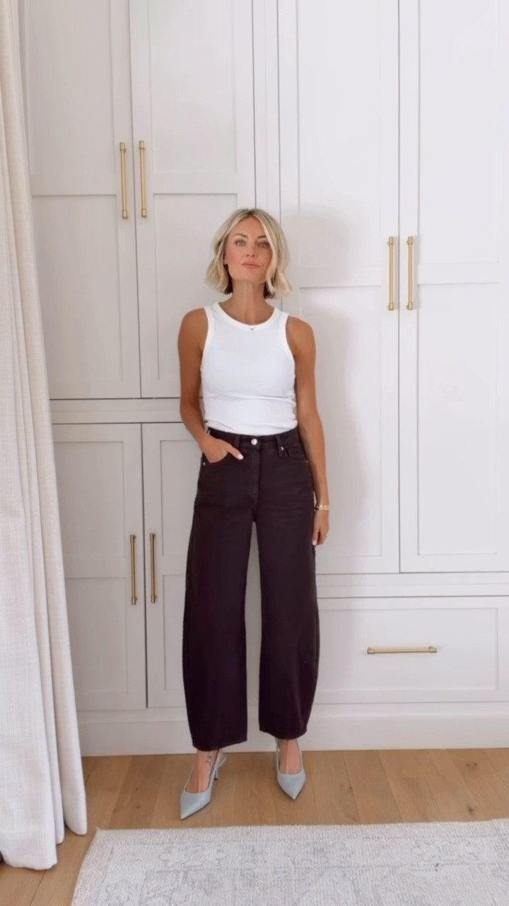 These chocolate brown barrel jeans are SO good! 😍 They're on sale now! They’re very affordable too! Wearing S/4! 

Loverly Grey, Target, Amazon, barrel jeans, brown jeans, pre fall outfit outfit, closet staples, closet basics, white tank top

 

 #LTKSeasonal #LTKWorkwear