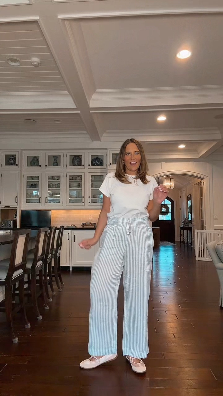 100% Linen
Wide Leg Pant

#quincepartner
@onequince 

#LTKOver40 #LTKSeasonal