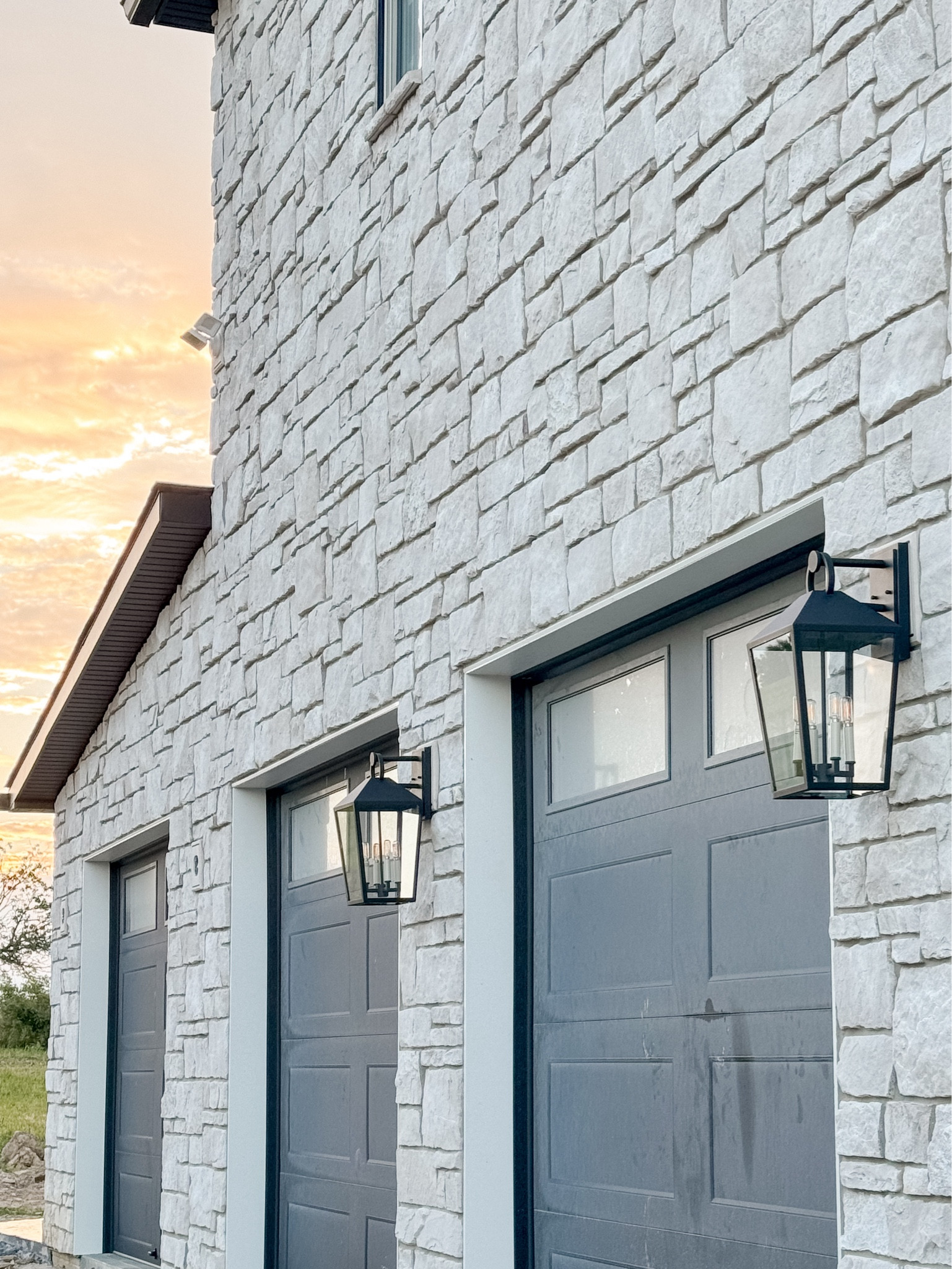 Stunning Exterior Lantern Lights - Lights.com 

Brighten up your outdoor space with these beautiful exterior lantern lights from Lights.com! These are from the Cole Exterior Lighting Collection. These fixtures have a slightly tapered silhouette, clear glass side panels, and candelabra style bulbs. Perfect for patios, porches, entryway, and garage exteriors, these lantern lights have a beautiful, transitional style.  
Click now to see and shop the best exterior lantern lights!

#LTKHome