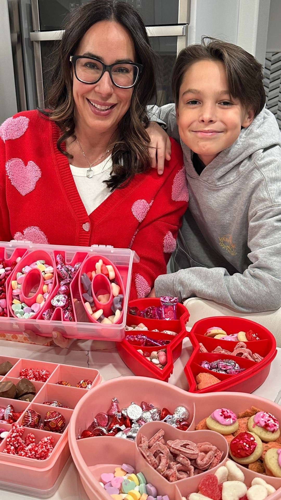 Valentine’s Day gift idea! Let’s make Valentine snackle boxes.
This is an easy Valentine’s Day snack idea for kids that works for class parties, gifting, or a fun at-home treat. Snackle boxes are simple to customize with candy, snacks, or small treats, and they’re reusable long after Valentine’s Day.

If you’re looking for a low-effort Valentine idea that kids actually enjoy making, this one’s an easy win.

#LTKValentine #LTKHome #LTKmomlife