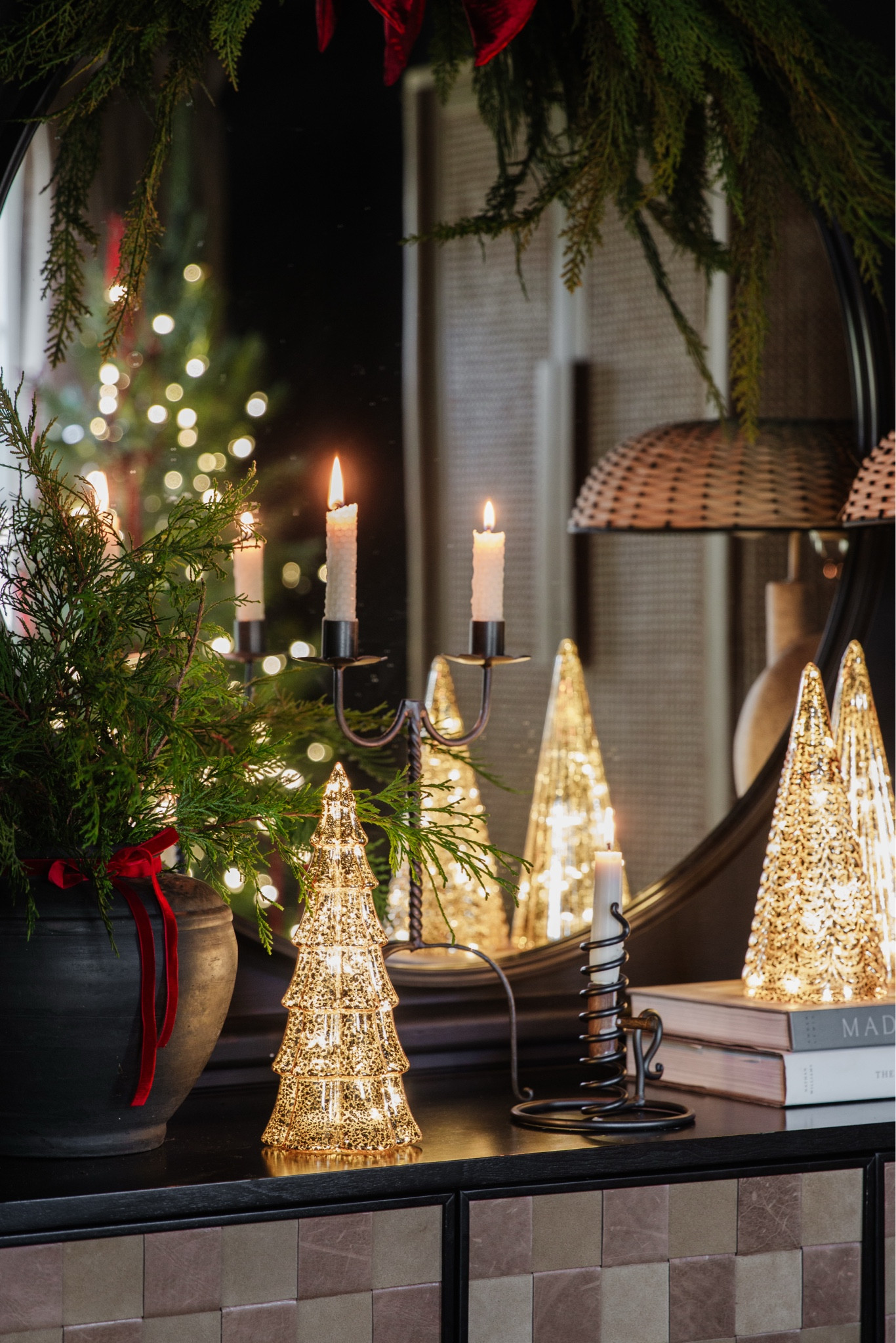 The magic of light ✨🕯️

#LTKHoliday #LTKSeasonal #LTKHome
