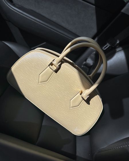My new passenger princess in the yummiest shade of butter yellow!  🧈 Rounded up the best vintage LV jasmine bags on the web below. 

Louis Vuitton, Epi, Leather Bag, Spring Accessories, Tote, Handbag 

#LTKSeasonal #LTKitbag