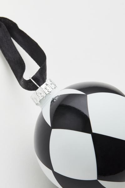 Checkered Christmas Ornament - White/checked - Home All | H&M US | H&M (US + CA)