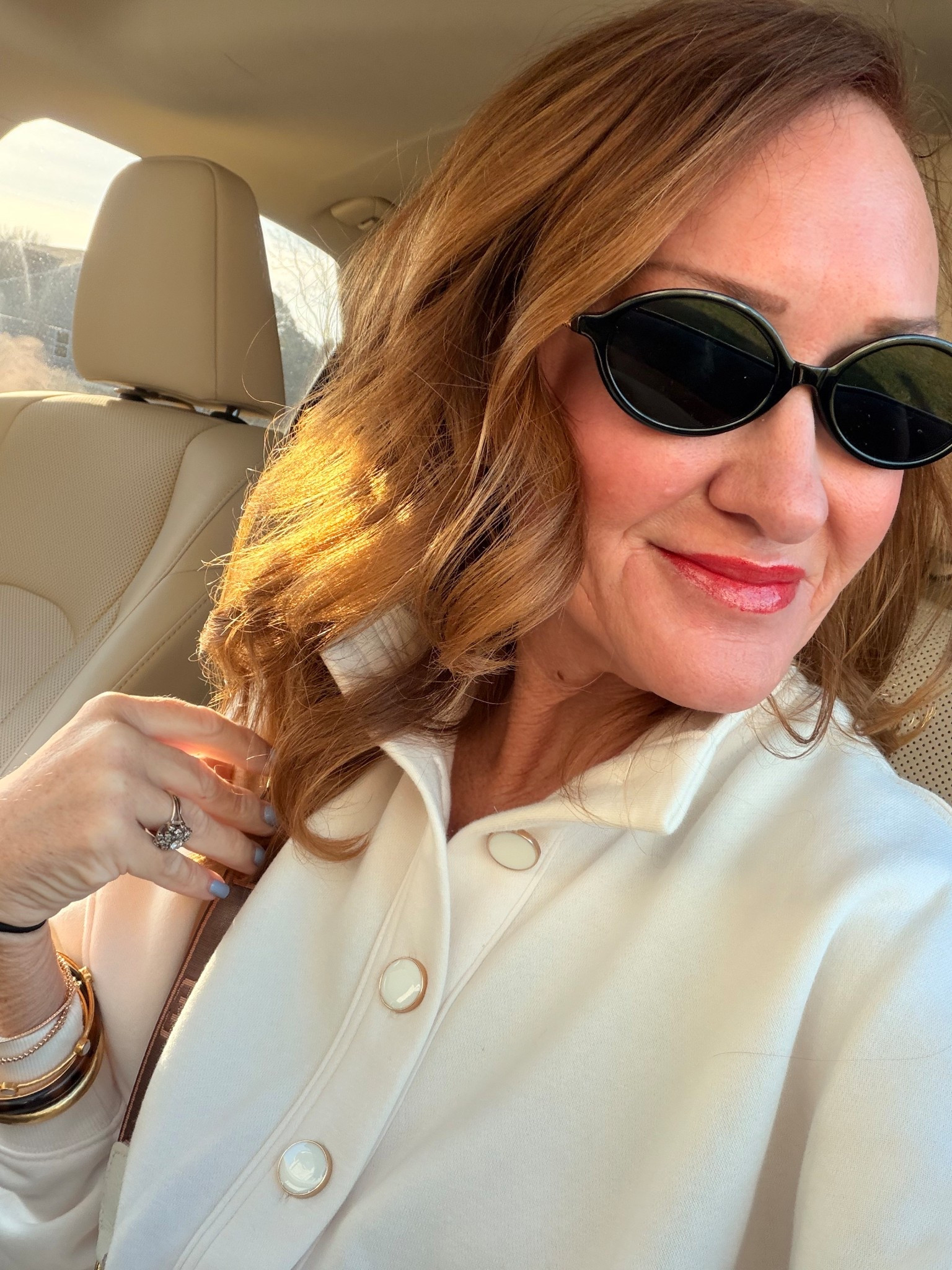 This pullover is 👩‍🍳 😘 look at the buttons and under $23.00!!!

Love you mean it 😘🦋😘

#LTKmomlife #LTKActive #LTKOver40