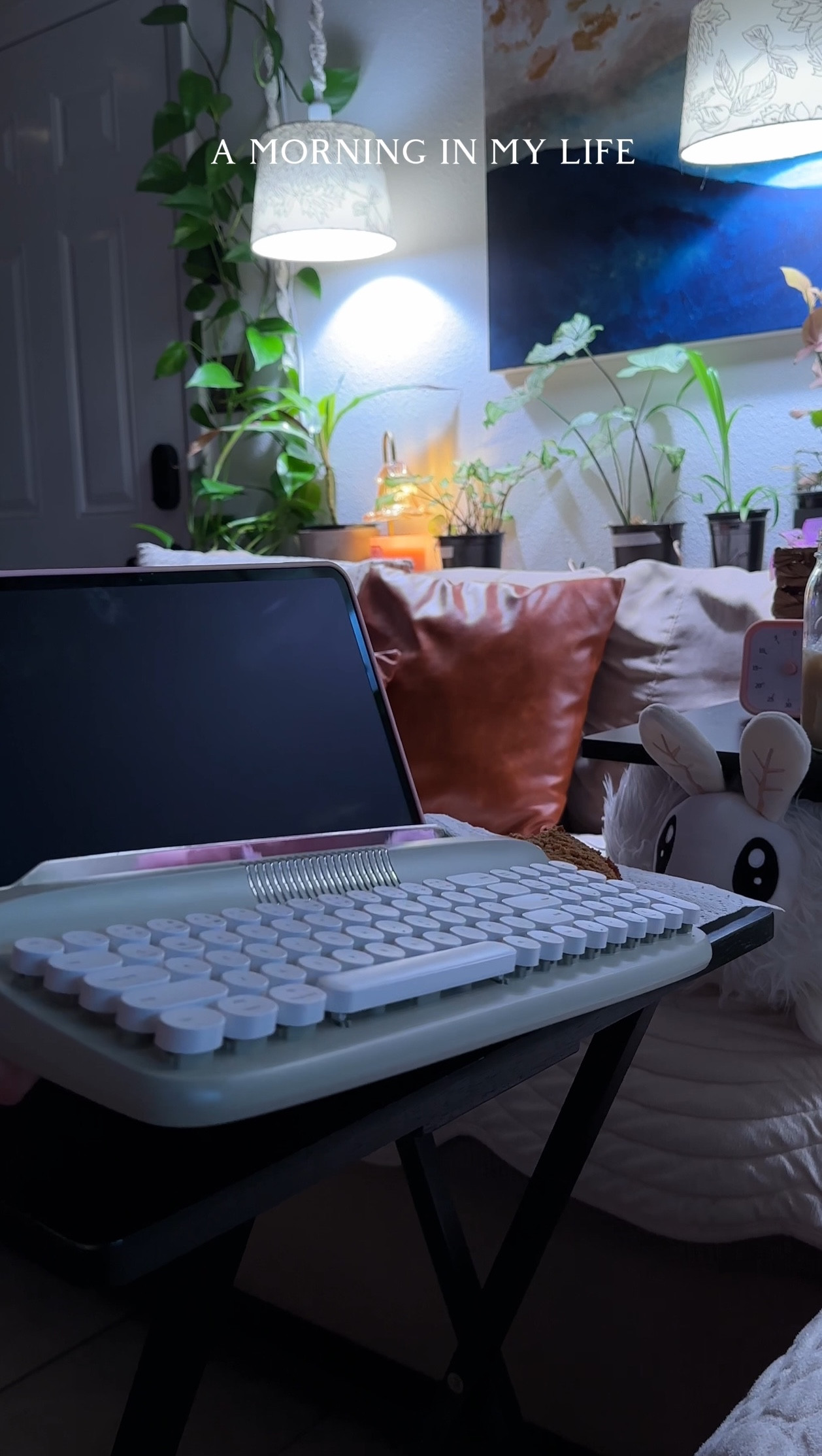 Im obsessed with this adorable bluetooth keyboard for my iPad 😍 

 

#LTKHome