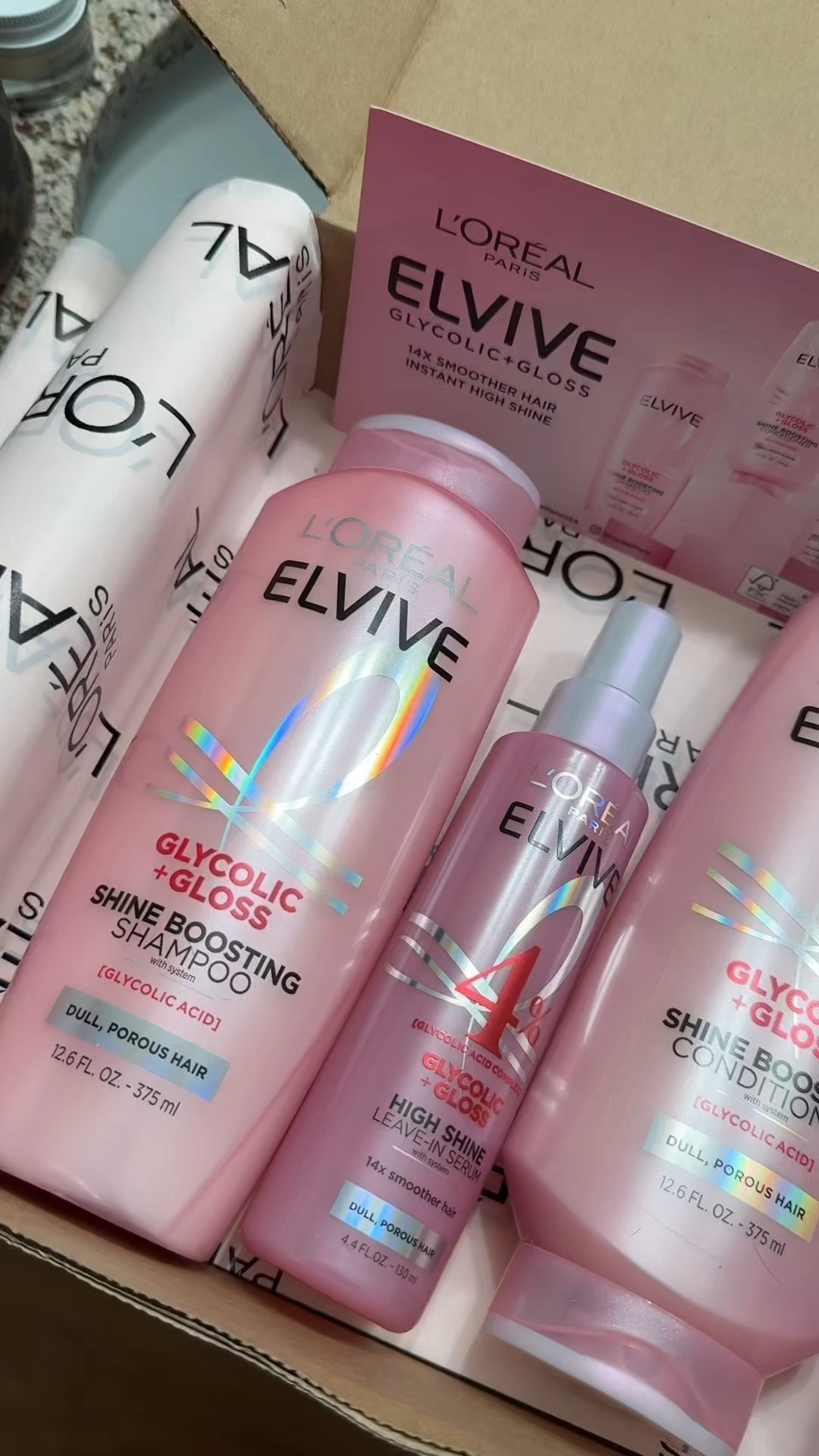 Wash days look a little different with extensions 🤍
I’m extra intentional about what I use to keep my hair feeling healthy, glossy, and smooth without weighing it down. I’ve been using the L’Oréal Elvive Glycolic Gloss Shampoo, Conditioner, and Leave-In Serum, and it’s such a good reset trio for shine and maintenance. Gentle, lightweight, and perfect for keeping extensions looking fresh between appointments.

#HairWashDay #LorealElvive #ExtensionCare #GlossyHair #HairRoutine