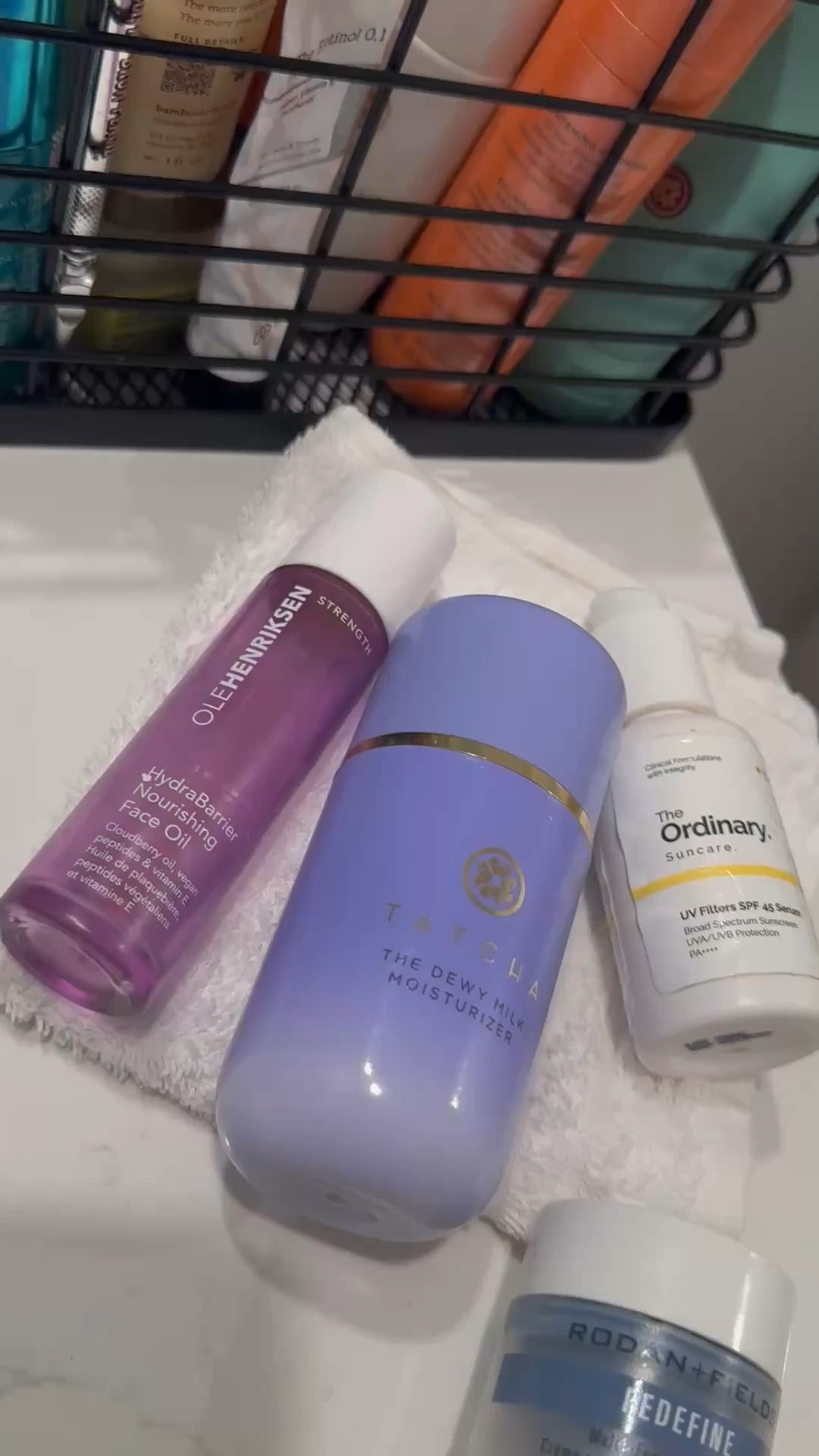 Daily skincare regimen.

#DailySkincare #SkincareRoutine #xoJalonda #SkinCareEssentials #GlowingSkin