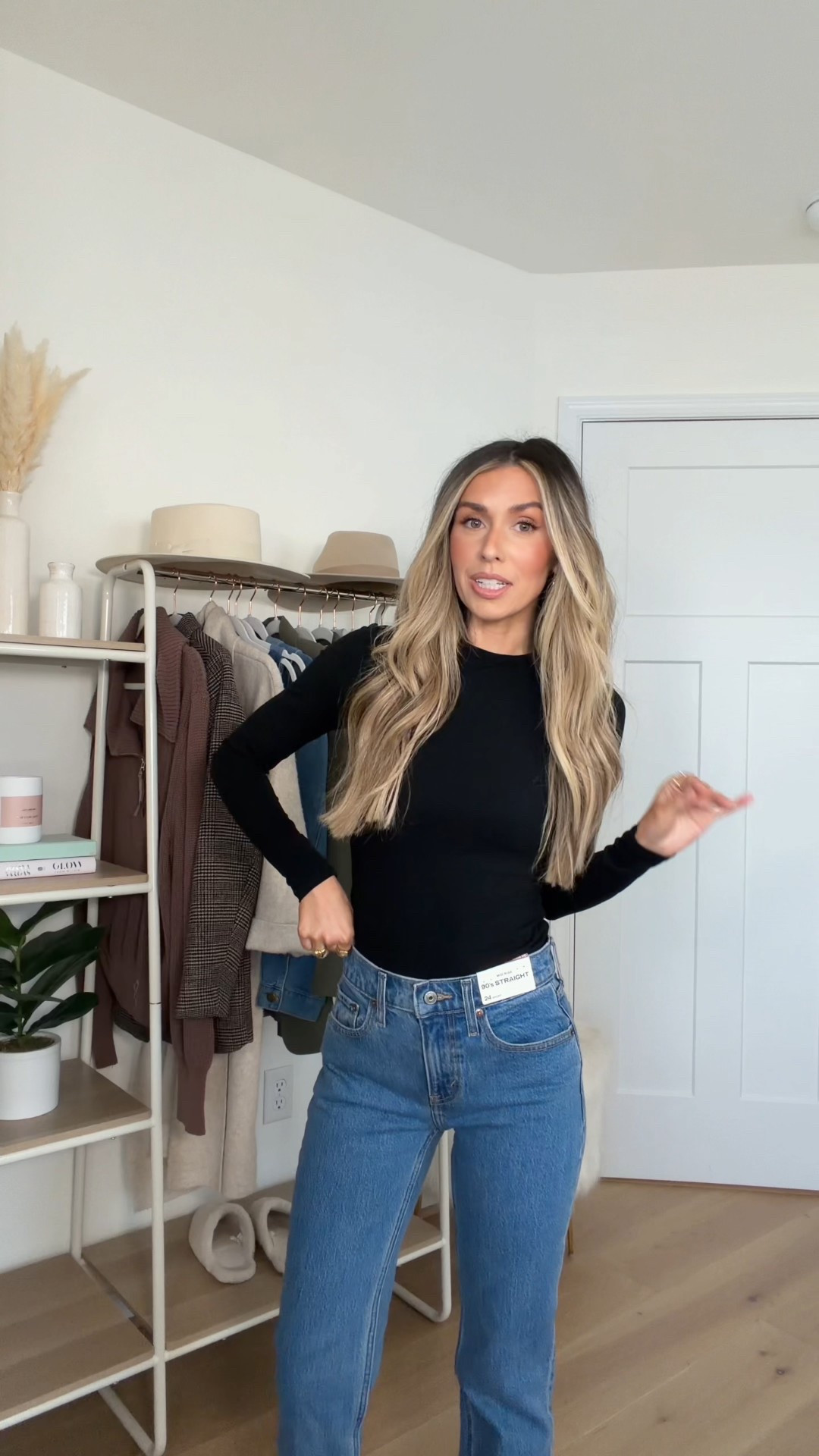 Abercrombie mid rise 90s straight jeans: size 24 short in the medium wash. A classic clean denim that you can wear from workday to weekend 


Petite style
Petite jeans 
Workwear 
Office wear
Medium wash jeans 
Mid rise jeans 

#LTKPetite #LTKootd