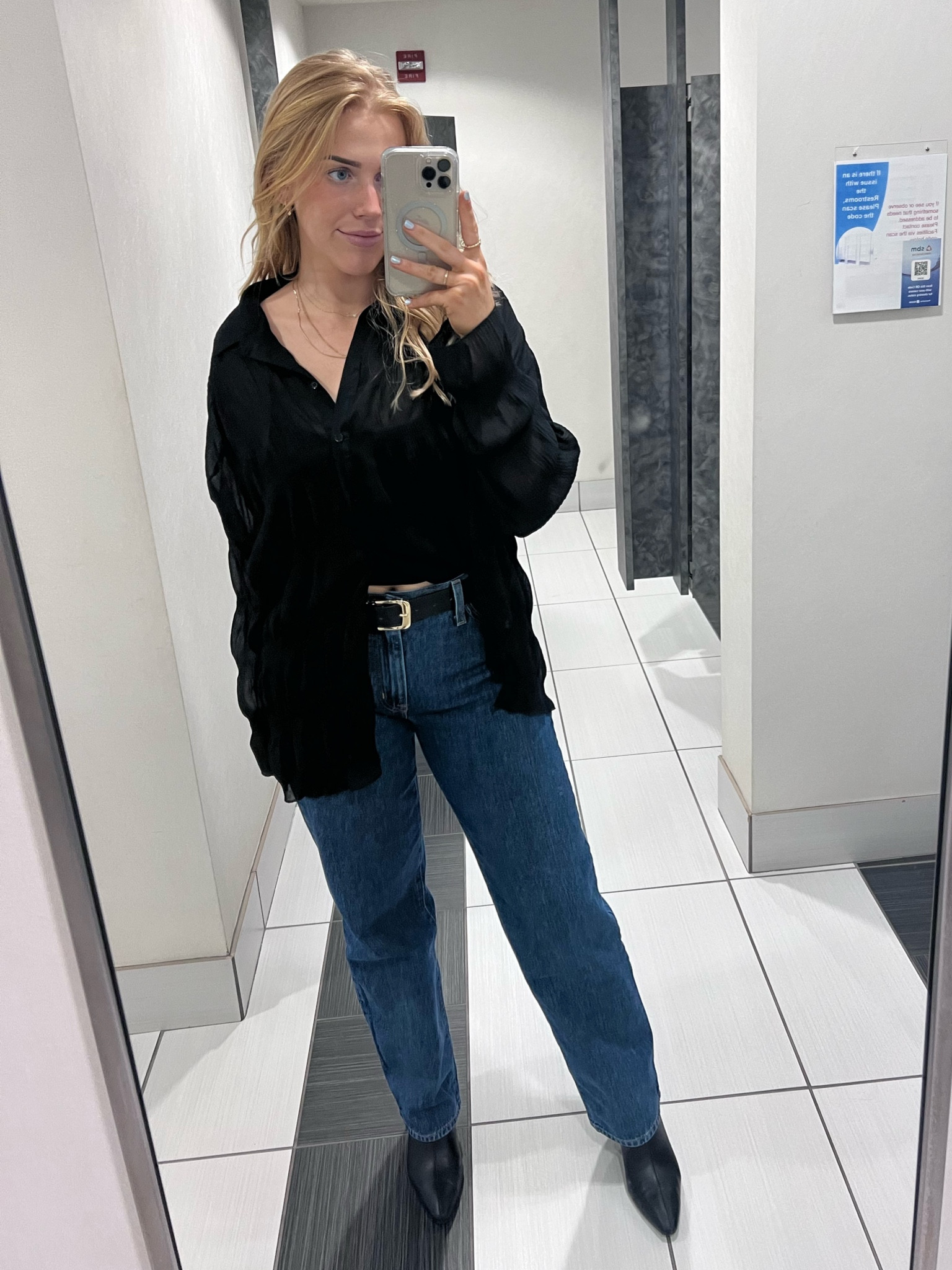 New Levi’s for this week’s rainy workwear fit.

#LTKworkwear #LTKstyletip #LTKfindsunder100