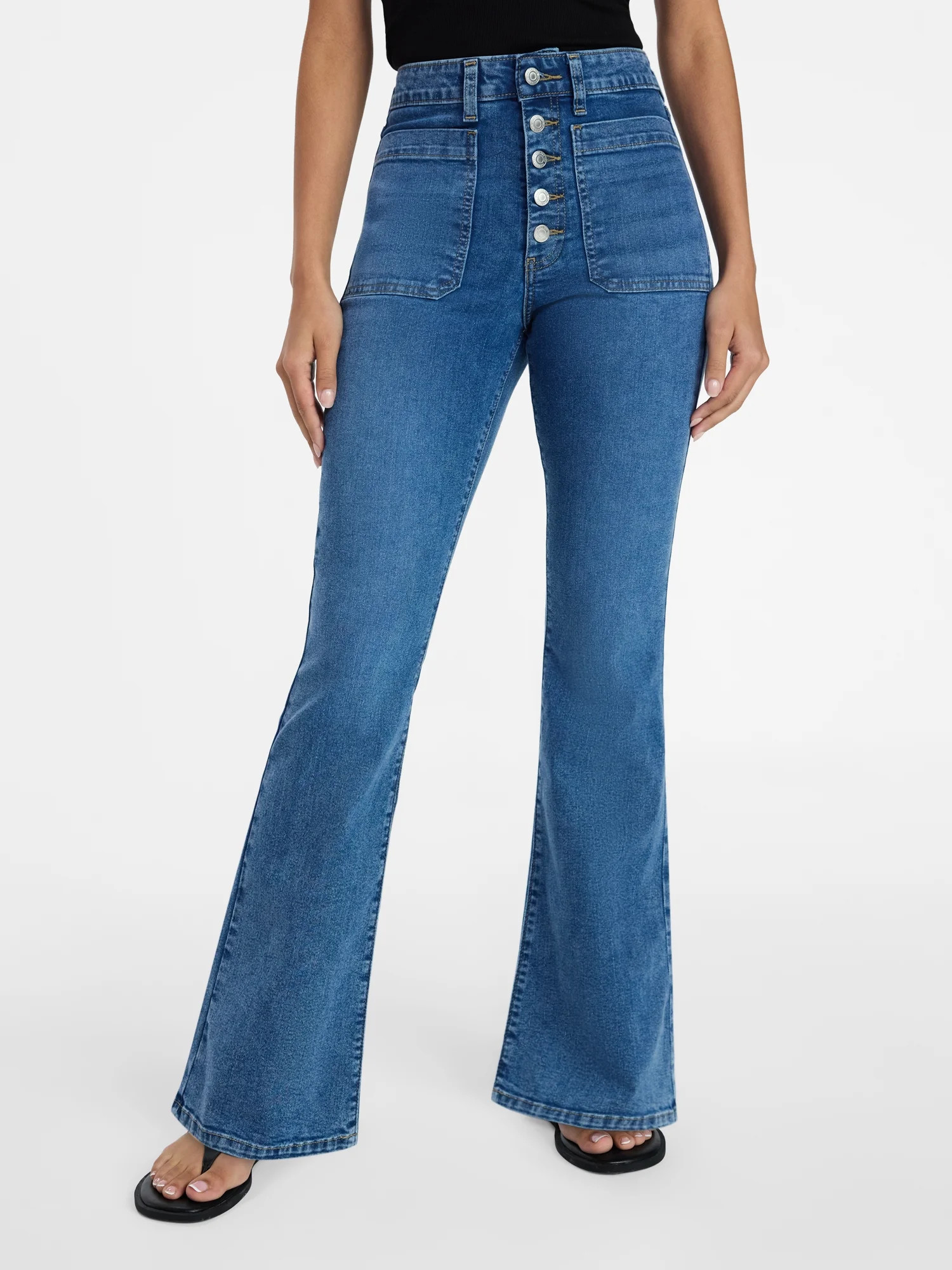 Time and Tru Women's Patch Pocket Flare Jeans, 31" Inseam, Sizes 0-22, 0L-22L | Walmart (US)