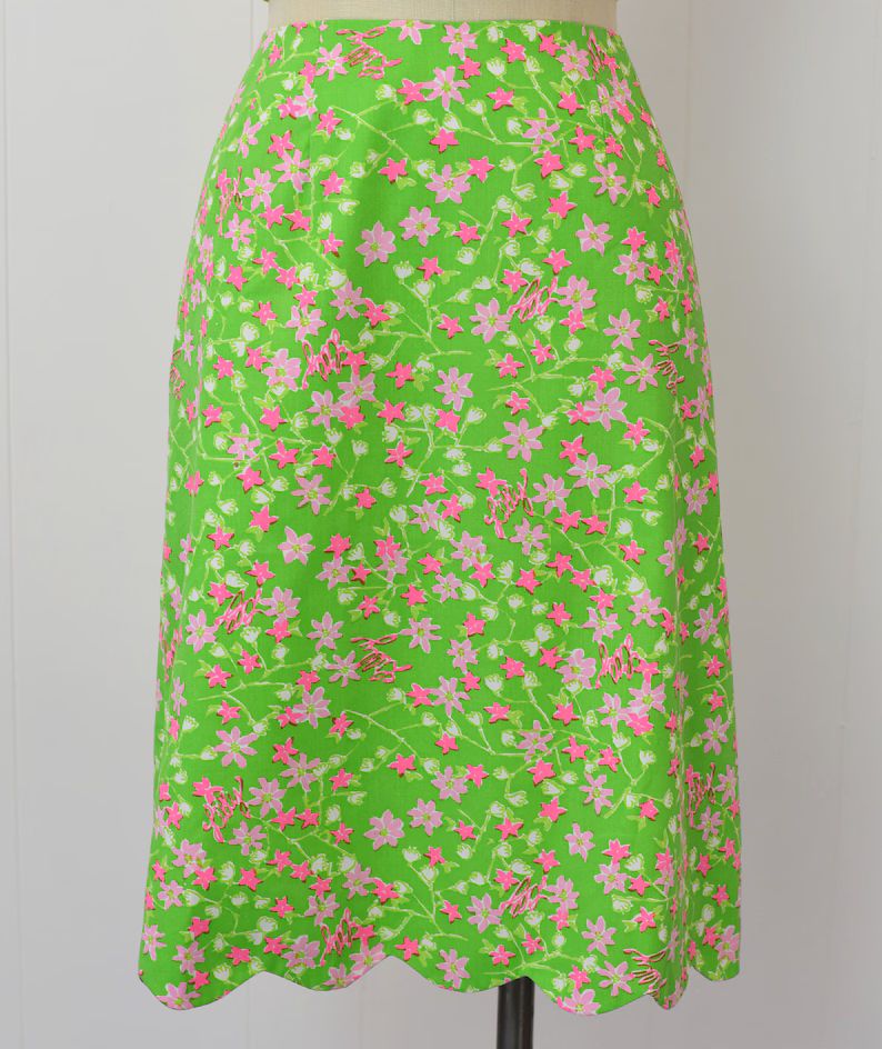 1970s Lilly Pulitzer Green & Pink Floral Print Scalloped Hem Skirt - Etsy | Etsy (US)