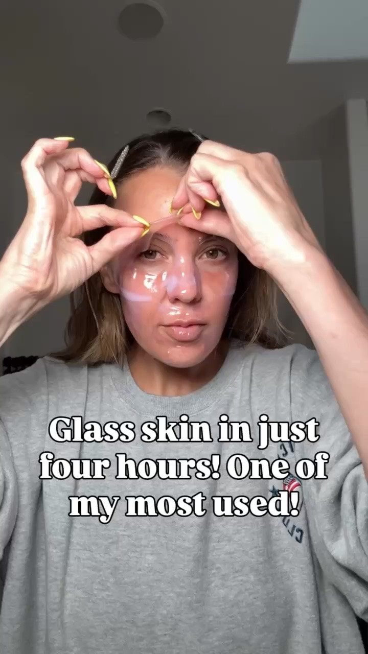 This is how I achieve that glass skin we are all after! 

Skincare, skincare routine, skincare must haves, beauty must haves, face mask, glass skin

#LTKBeauty
