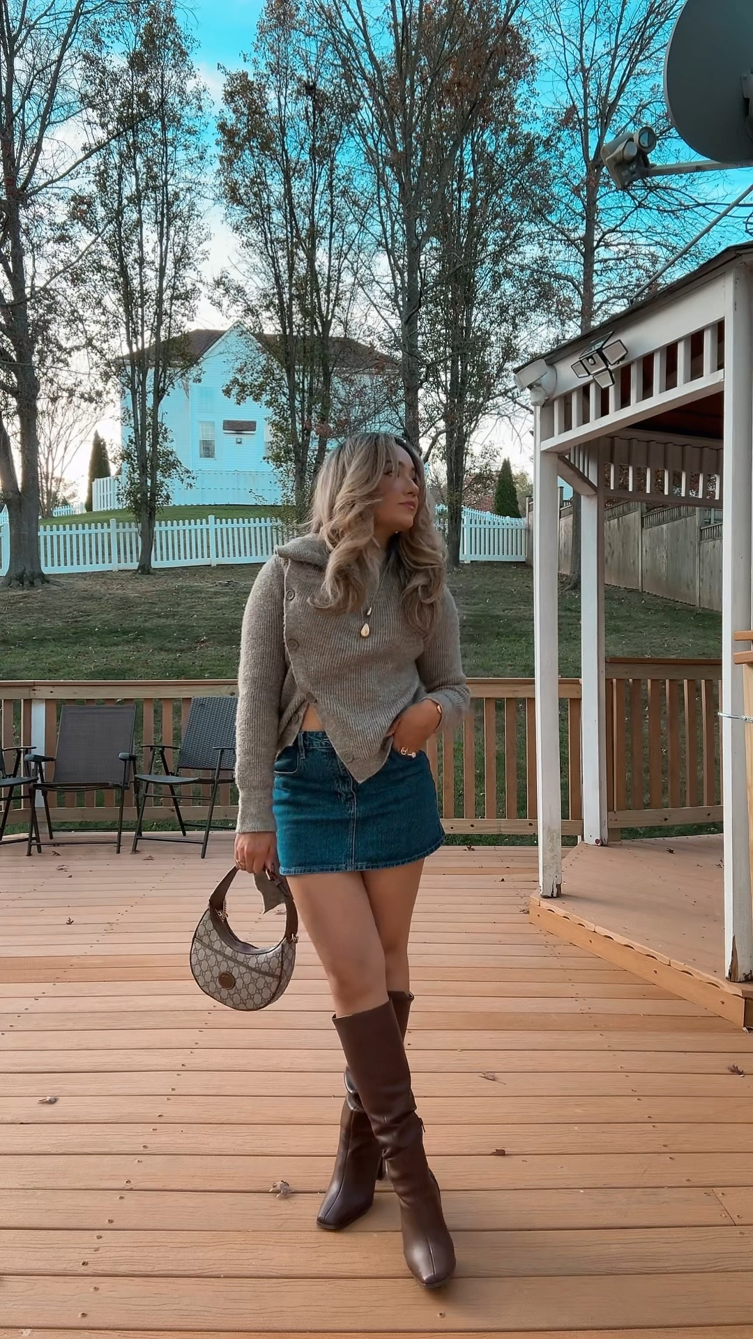 Fall outfit idea, denim mini skirt outfit, denim skirt

#LTKStyleTip #LTKSeasonal #LTKFindsUnder50