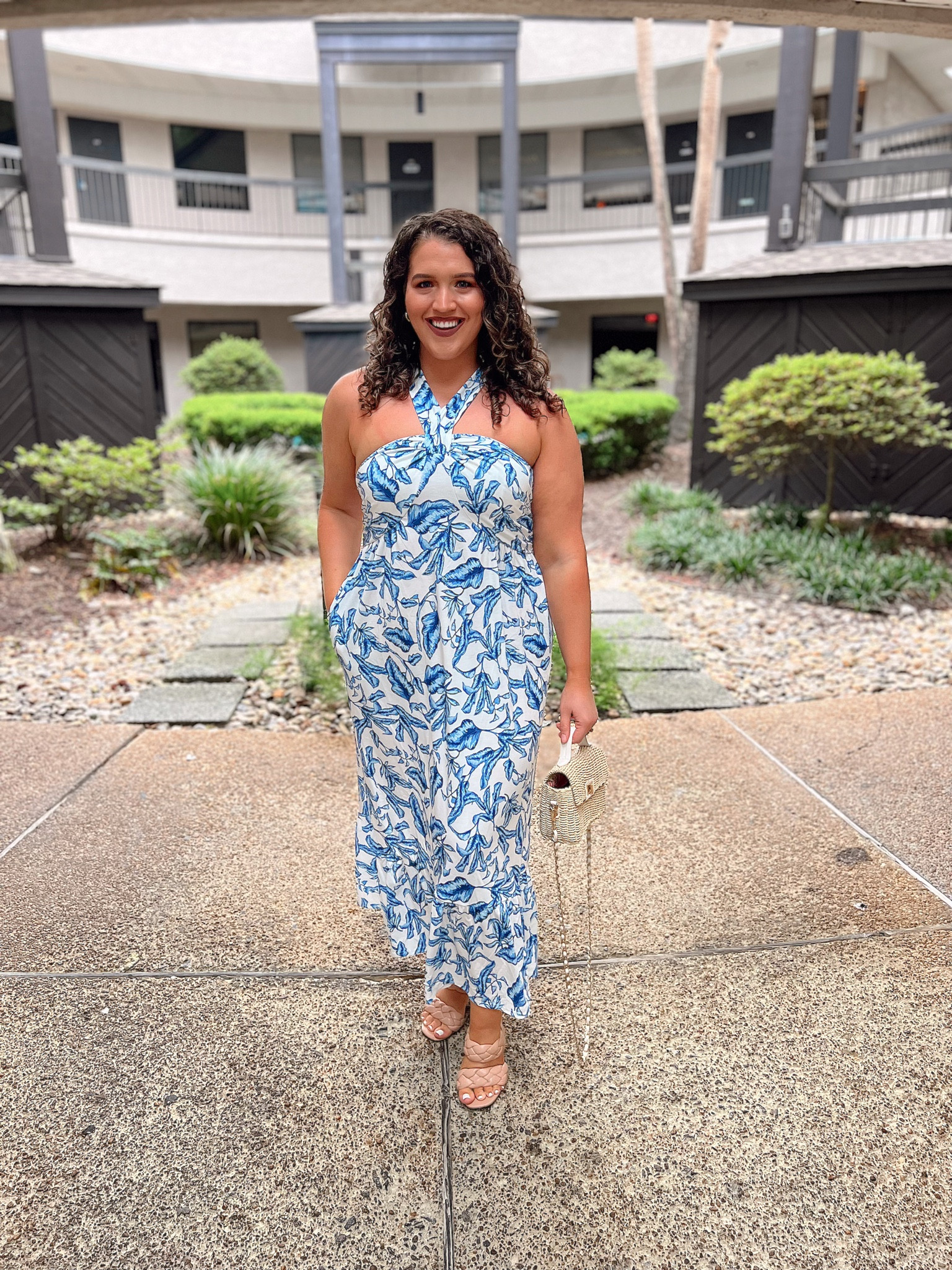 Midsize vacation dinner outfit 🌴☀️🌊 
Dress: L 
#midsizeoutfits #affordablefashion #dress #maxidress #vacationoutfits #amazonfinds #heels #coastal #resortwear #ootd #datenightoutfit #heels #handbag #hiltonhead 

#LTKcurves #LTKunder50 #LTKSeasonal