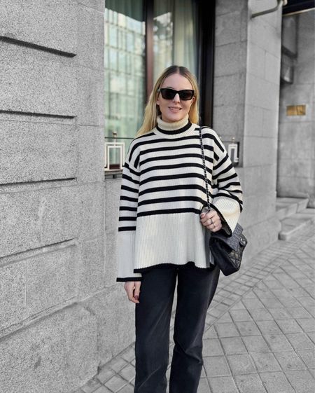 Forgot to post these from last month. Not turtleneck weather any more but still stripes are a spring classic!
.
.
.
.


#LTKeurope