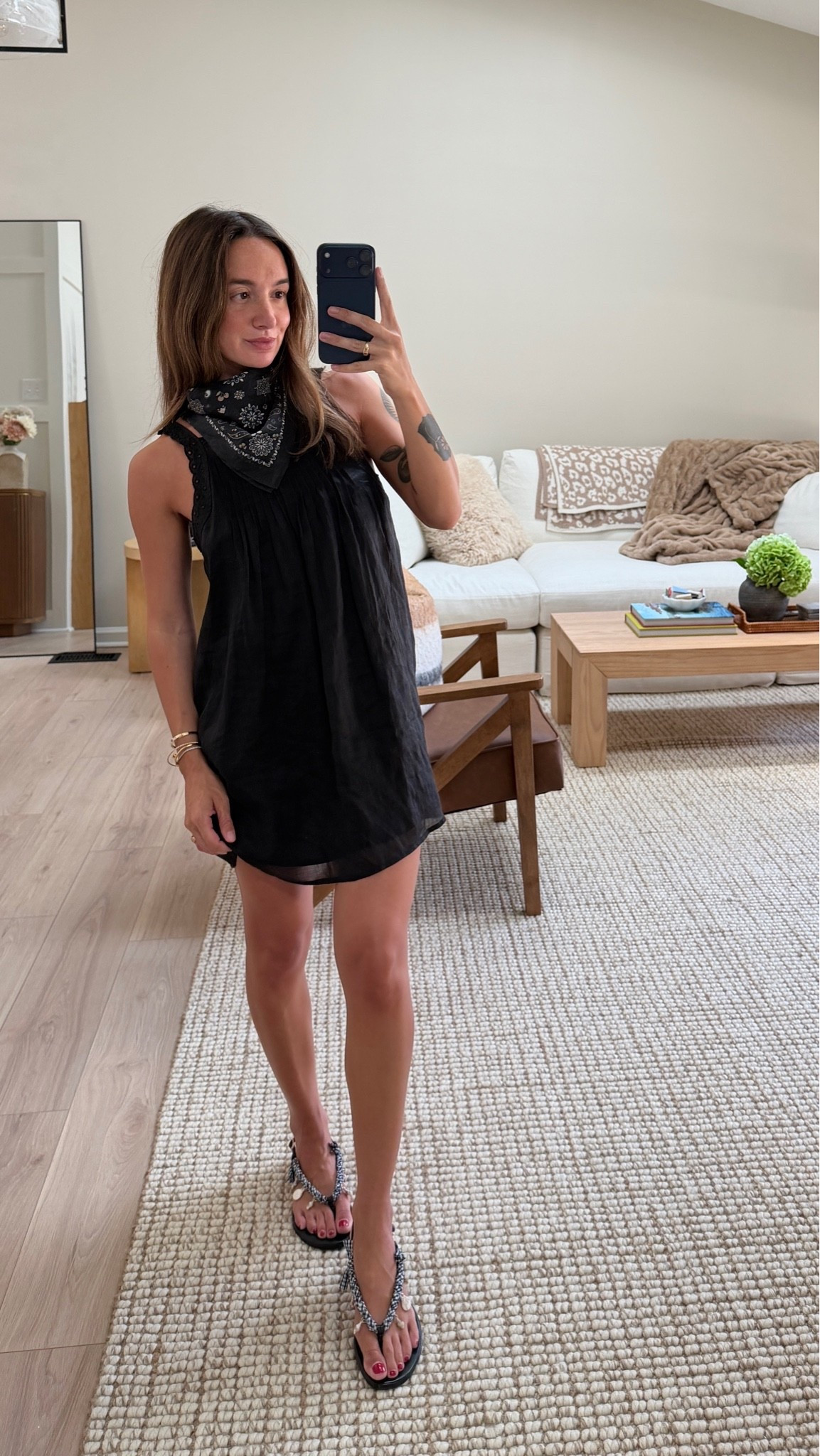 Easy summer dresses with J.Crew! I’m wearing XS- I had the length hemmed slightly since I am 5’1. Shoes are tts!

#injcrew #ad @jcrew