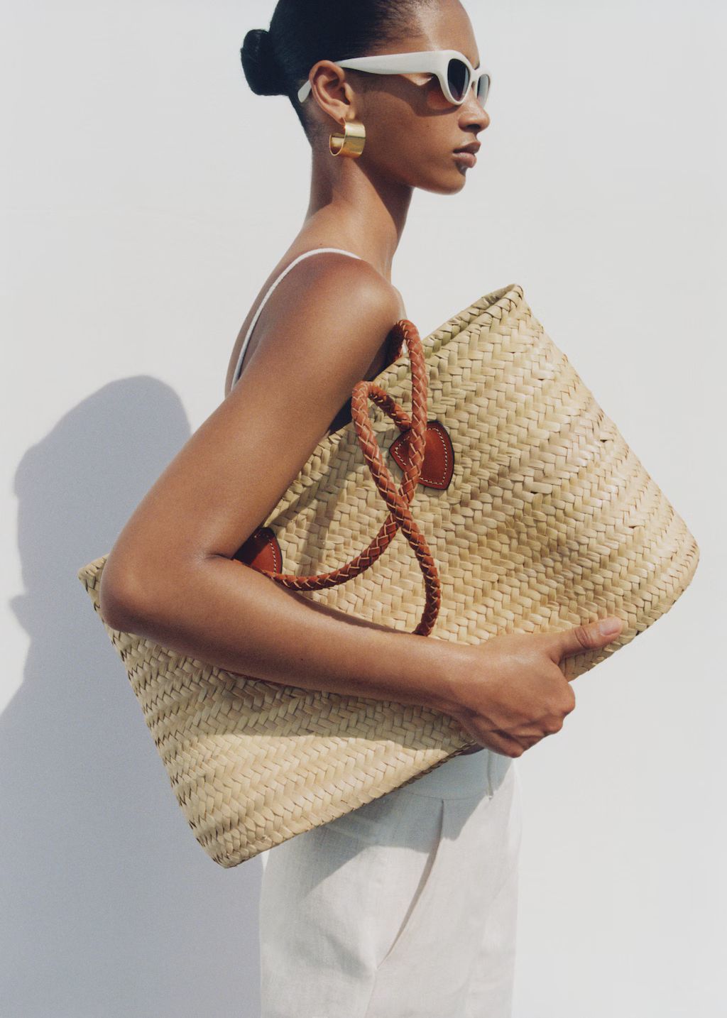 Natural fiber bag with leather handles - Woman | MANGO USA | MANGO (US)