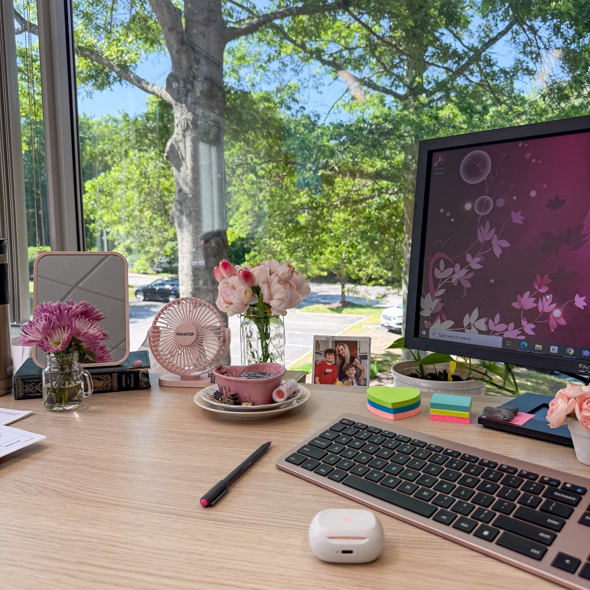 Cozy Cottage Office Vibes. ✨ Creating a dreamy, feminine workspace with vintage charm, soft neutrals, and pops of pink 💕 My home office is a mix of French country elegance and functional decor—perfect for staying inspired and organized. Shop my favorite desk decor, storage finds, and cozy details now on my LTK! 🖥️🌸 

#HomeOfficeDecor #CottageStyle #FrenchCountryDecor #ShabbyChicOffice #DeskStyling #NeutralDecor #PinkAccents #OfficeInspo #WorkspaceGoals #LTKhome #LTKworkspace #LTKfinds #DesignedToLoveStyle

#LTKHome #LTKFamily