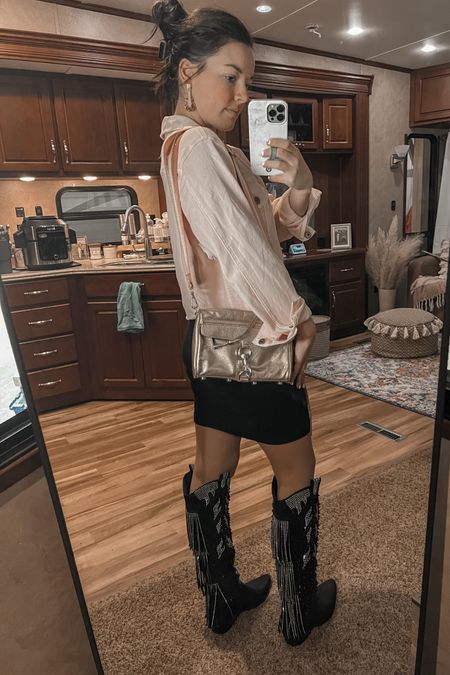 A moment for the boots 🤩


Nashville style, nashville, fringe boots, free people, nastygal, Nashville bachelorette party, Nashville tennessee, western, NFR, cowboy boots, Morgan Wallen, cowgirl boots, denim jacket, rhinestone boots, country concert, t-shirt dress, rhinestone boots, music city, Broadway, bachelorette, Bach party, concert outfit, western outfit, cowboy boots, country outfit, country concert, concert outfit, rodeo

#LTKFestival #LTKfit #LTKshoecrush