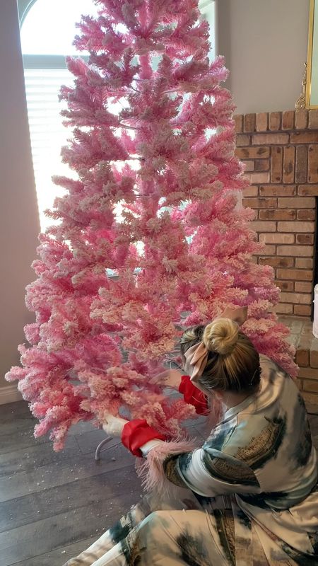 Pink Christmas Tree 

#LTKhome #LTKHoliday #LTKSeasonal
