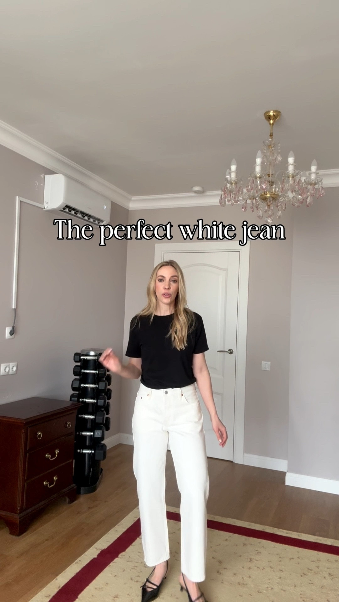 This is the perfect pair of white jeans for summer - baggy but flattering with a cropped leg that’s perfect for flats and sandals

#LTKSeasonal #LTKSaleAlert #LTKootd