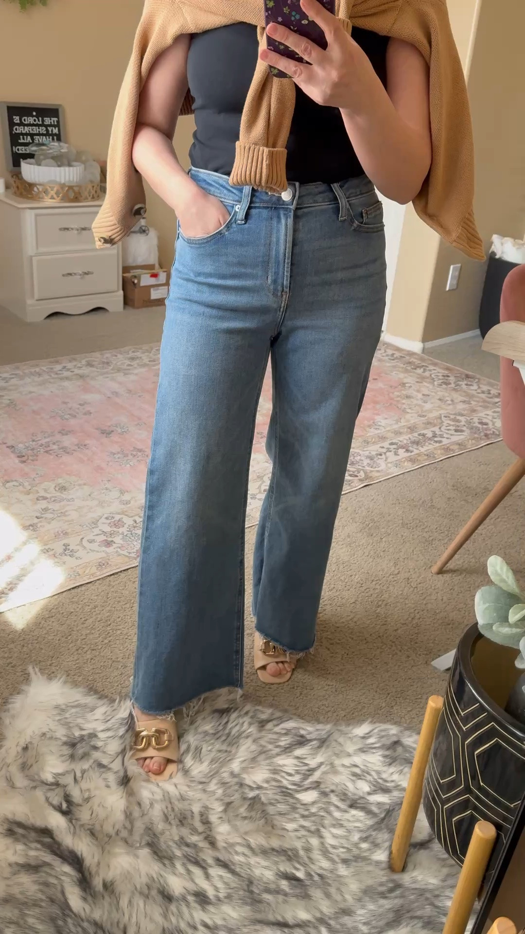 Quince has the perfect $50 jeans. They’re made from organic cotton, making them incredibly soft and comfortable. I got the wide-leg style, and they fit perfectly. I can’t wait to purchase more. 

#quince #jeans #falldenim 
wide leg jeans

#LTKSeasonal #LTKOver40 #LTKPetite
