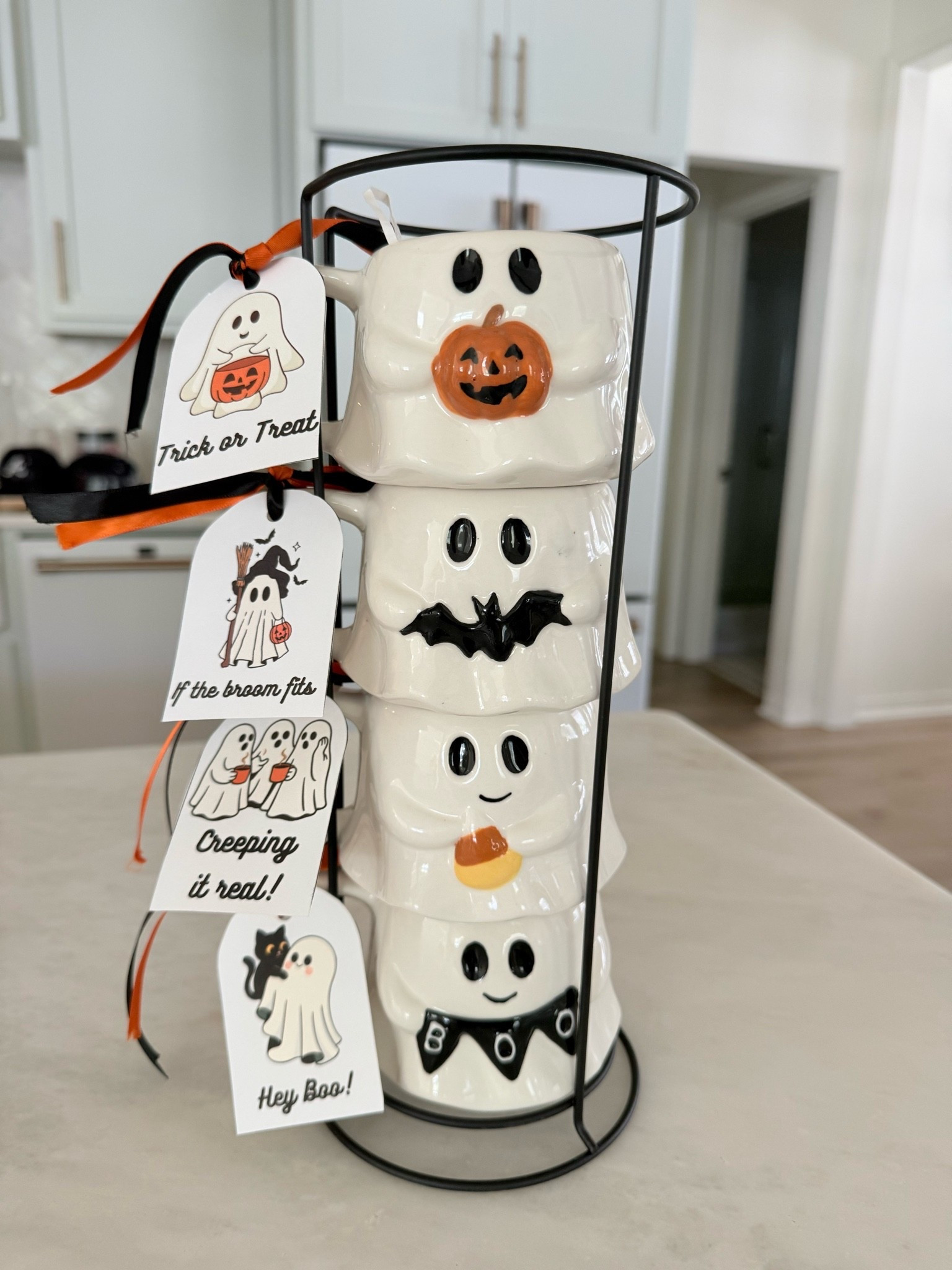 These ghost mugs! 👻🥰

Keep for yourself in a stack or give out as gifts! Only $3 each!



Halloween decor 
Boo basket 
Gift idea 
Halloween coffee mug

#LTKSeasonal #LTKHome