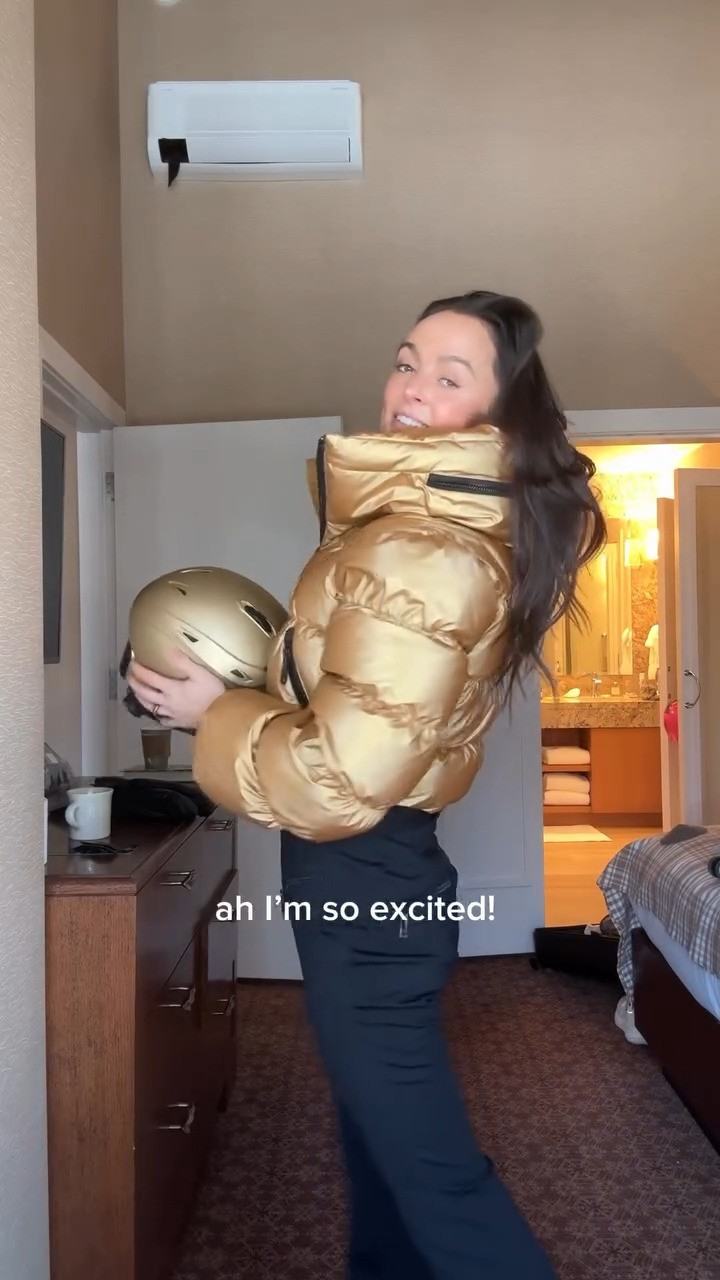 Our very first family ski day 😅 

 #LTKSeasonal #LTKStyleTip #LTKFamily