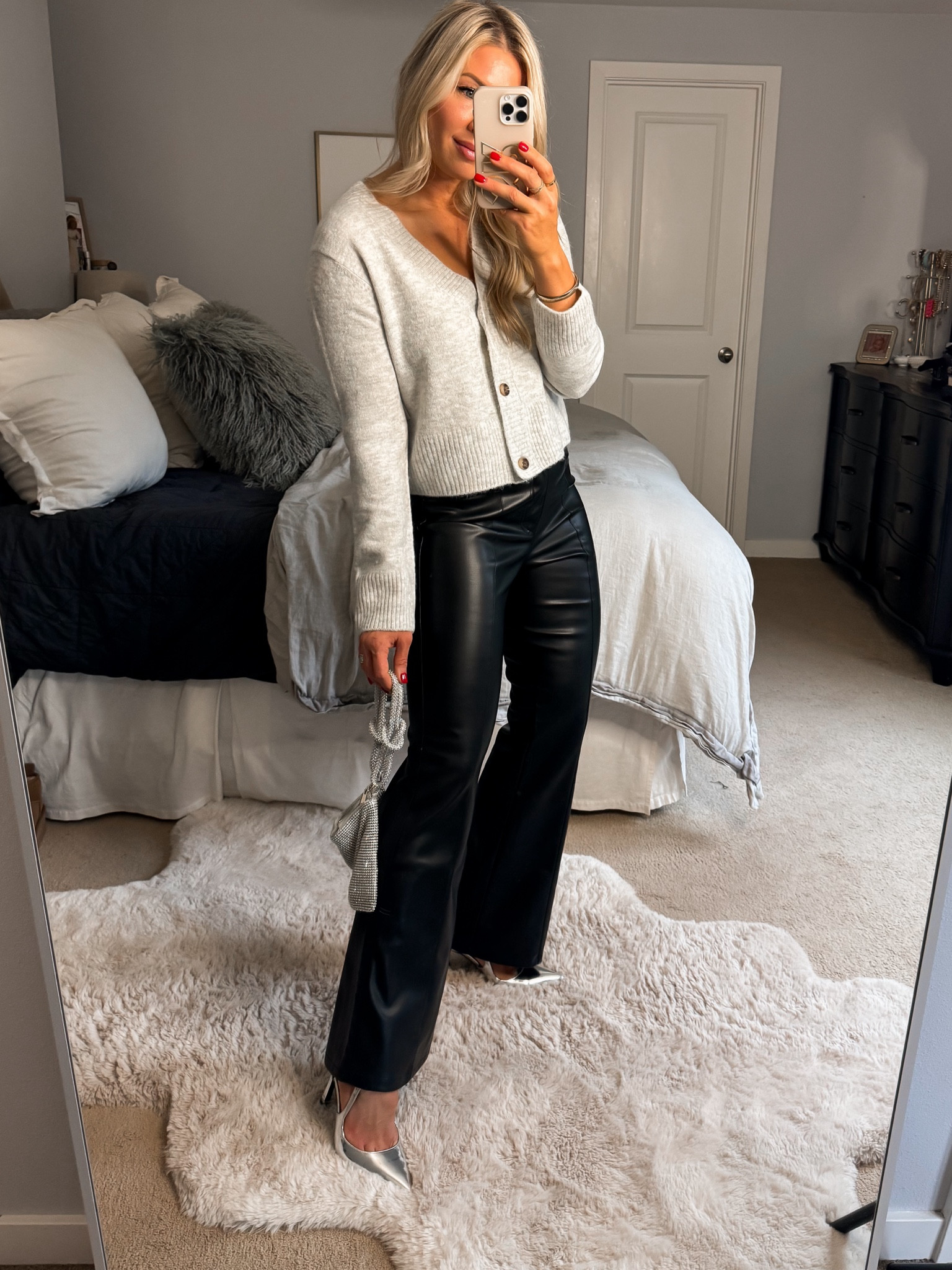 The cutest silver metallic shoes (comfy and tts) 
Faux leather pants (I’m in size 6)
Grey cardigan 
Amazon bag 
Christmas outfit 
Holiday look 


#LTKHoliday #LTKstyletip #LTKfindsunder100