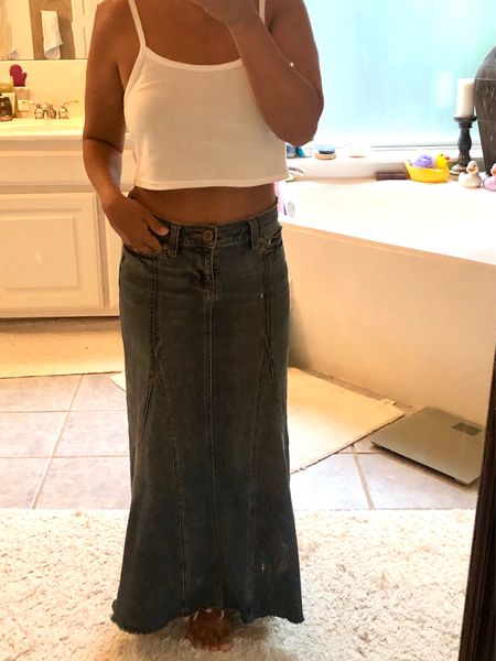 Denim maxi skirts are making a comeback. Grab them while u can. 