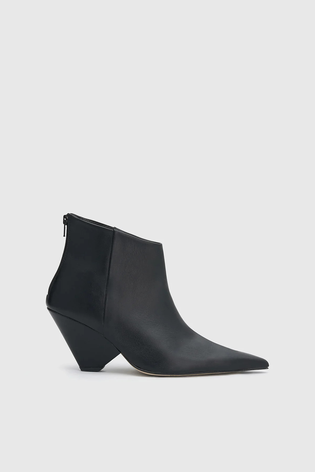 Rhys Leather Boot in Black - CAMILLA AND MARC® C&M | CAMILLA AND MARC (ANZ)