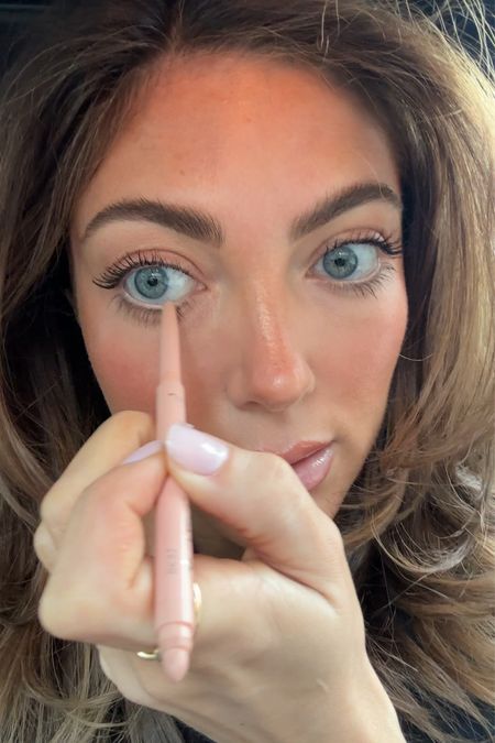 Fake awake bright waterline makeup tips beauty hack 