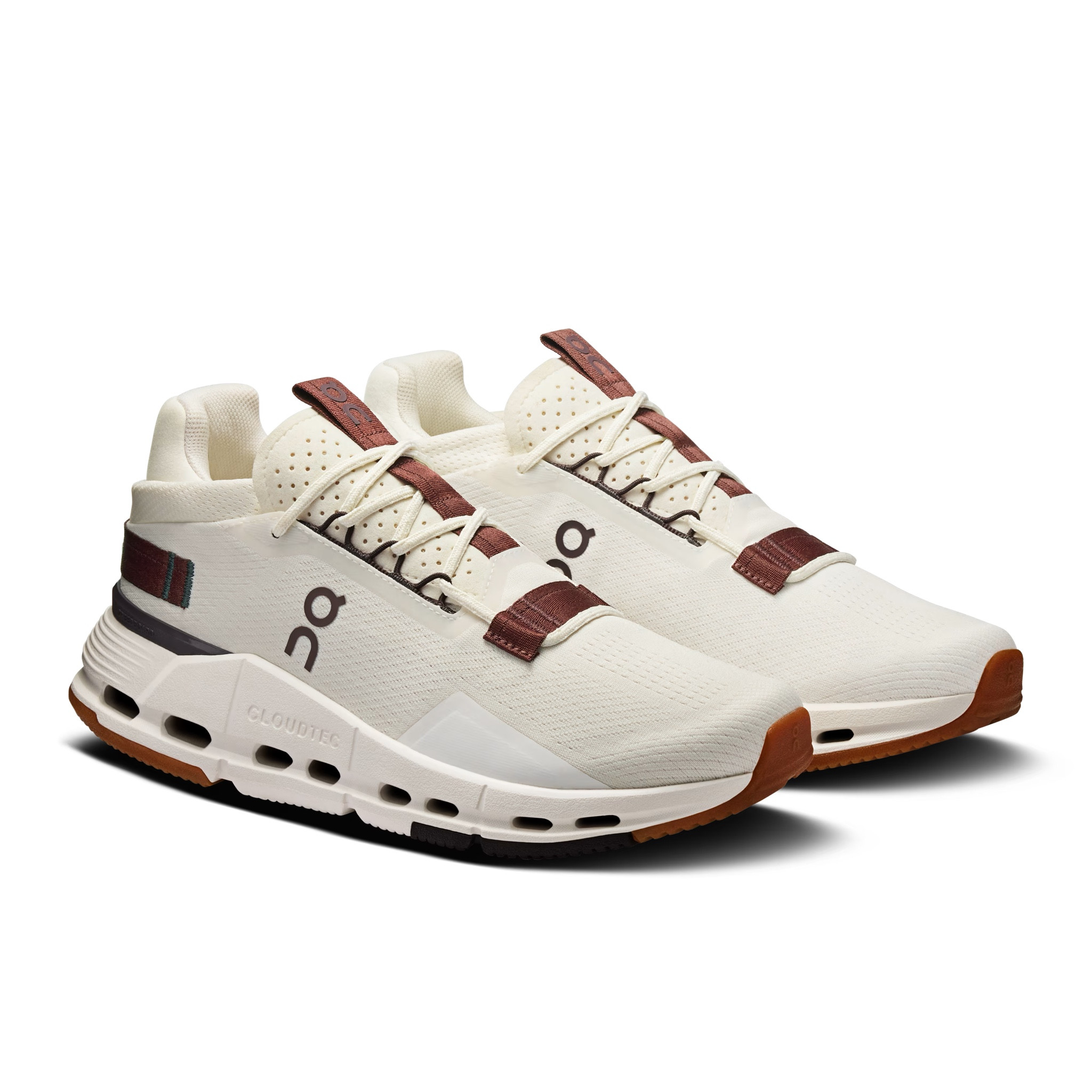 Cloudnova 2

Love styling these so many different ways. If you’re looking for comfort - these are your best friend  