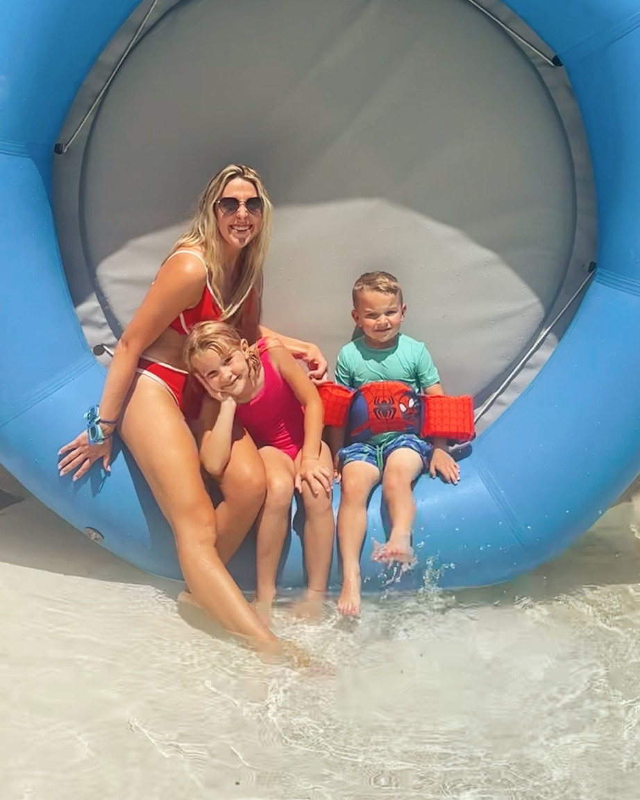 My ALL time favorite swim suit is bogo 50% off. I wore this thing daily in the summer. It’s so flattering and the colors for this summer are so stunning! 

#swimsuit #sale #swimse