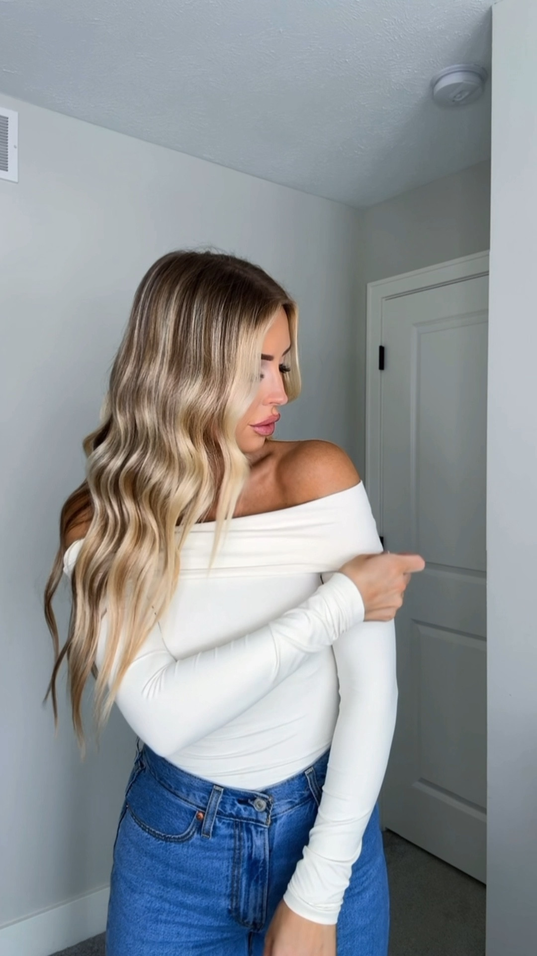 Cute jeans & top outfit 🤍

#LTKFindsUnder100 #LTKStyleTip #LTKFindsUnder50