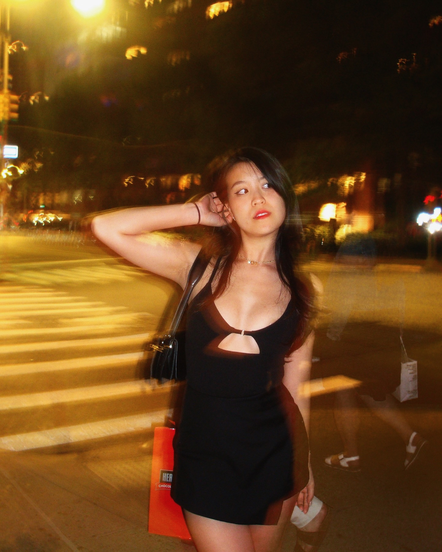 😘 love a good red lip that stayed the ENTIRE NIGHT @ilmakiage 😘