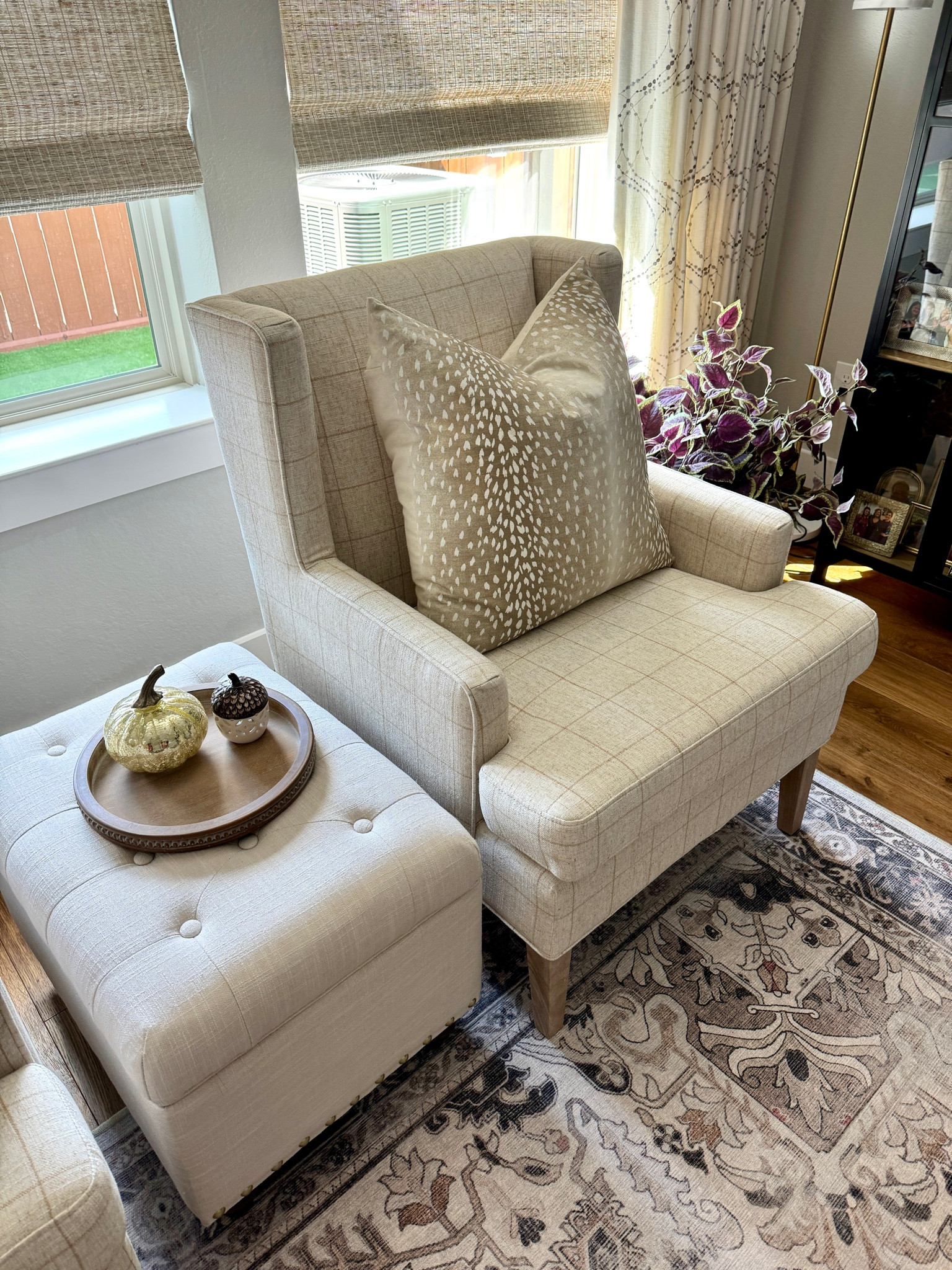 Fall home decor 🍂

Subtle, neutral fall and Halloween decor. 

#everypiecefits

Home decor
Living room decor
Halloween decor
Fall decorations 
Neutral decor
Washable rug
Accent chair

#LTKSeasonal #LTKHalloween #LTKHome