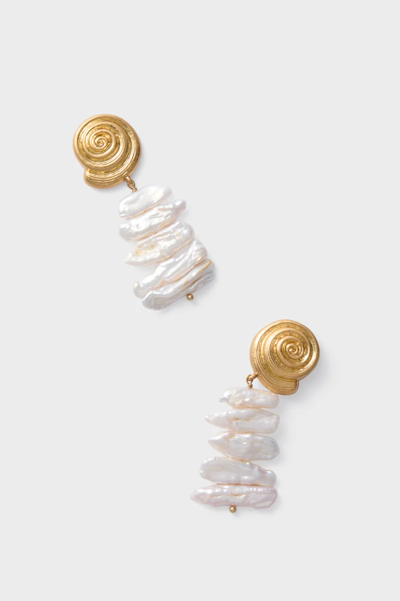 Gold and Pearl Alicia Earrings | Tuckernuck (US)