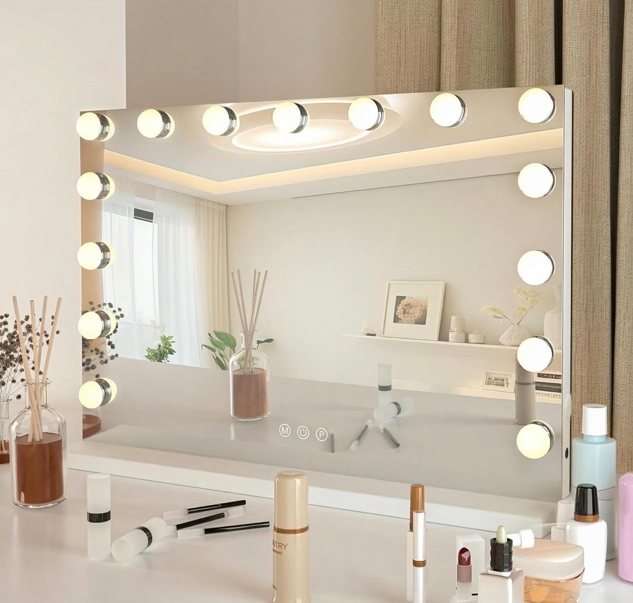 Hollywood vanity mirror

#LTKHome
