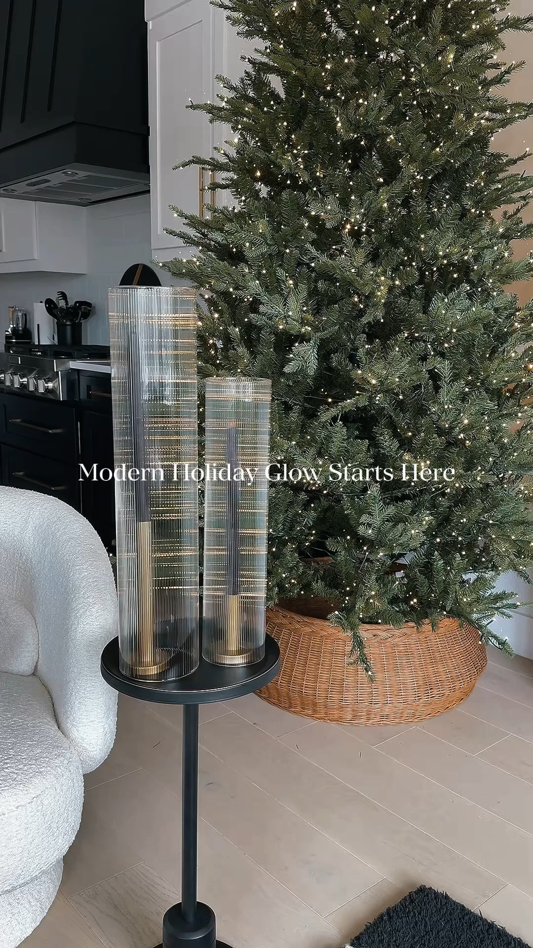 The mix of reeded glass, brass, and black taper candles gives off the dreamiest modern Christmas glow. Perfect for your side table, entryway, or shelf styling this season. 🕯️

Shop the reeded glass tumbler, brass taper holder, and black candles — all linked for you!

#ltkhome #holidaydecor #modernchristmas #reededglass #cozyhomeaesthetic #holidayinspo #modernminimalist #tapercandles #ltkholiday #holidaystyling

#LTKHome #LTKHoliday #LTKSeasonal