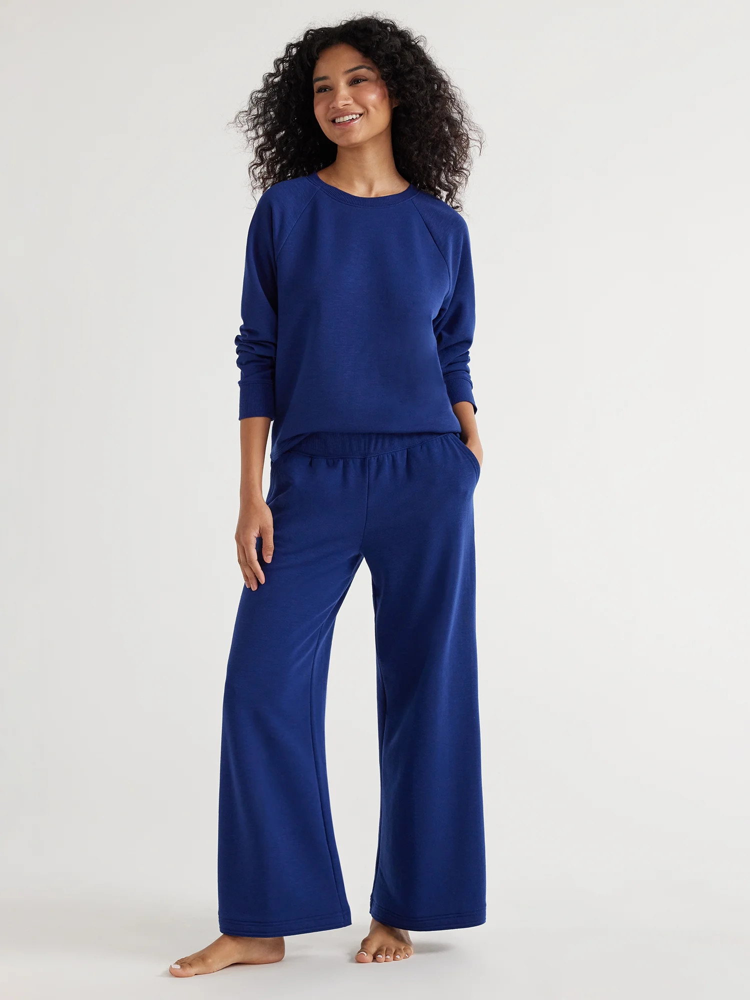 Joyspun Women's Fleece Sleep Top and Wide Leg Pants Pajama Set, 2-Piece, Sizes S to 3X | Walmart (US)