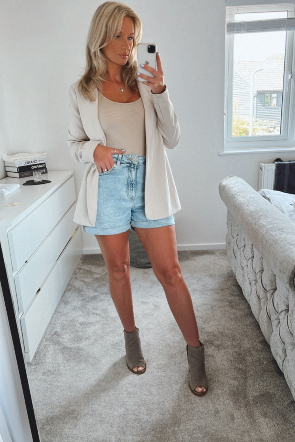 Holiday pt 2 

#LTKshoecrush #LTKsalealert #LTKeurope