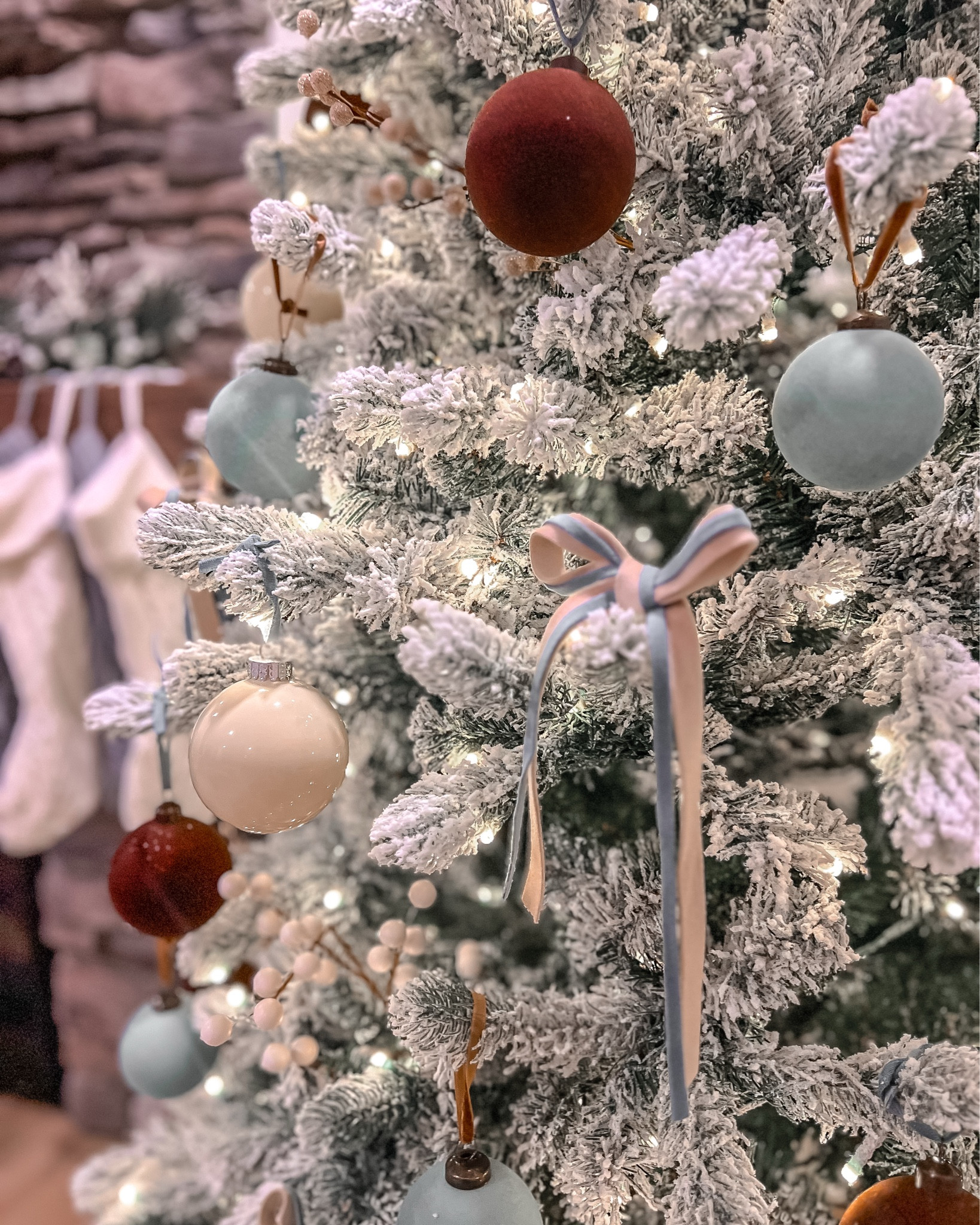 Flocked prelit Christmas tree 

#LTKHome #LTKHoliday
