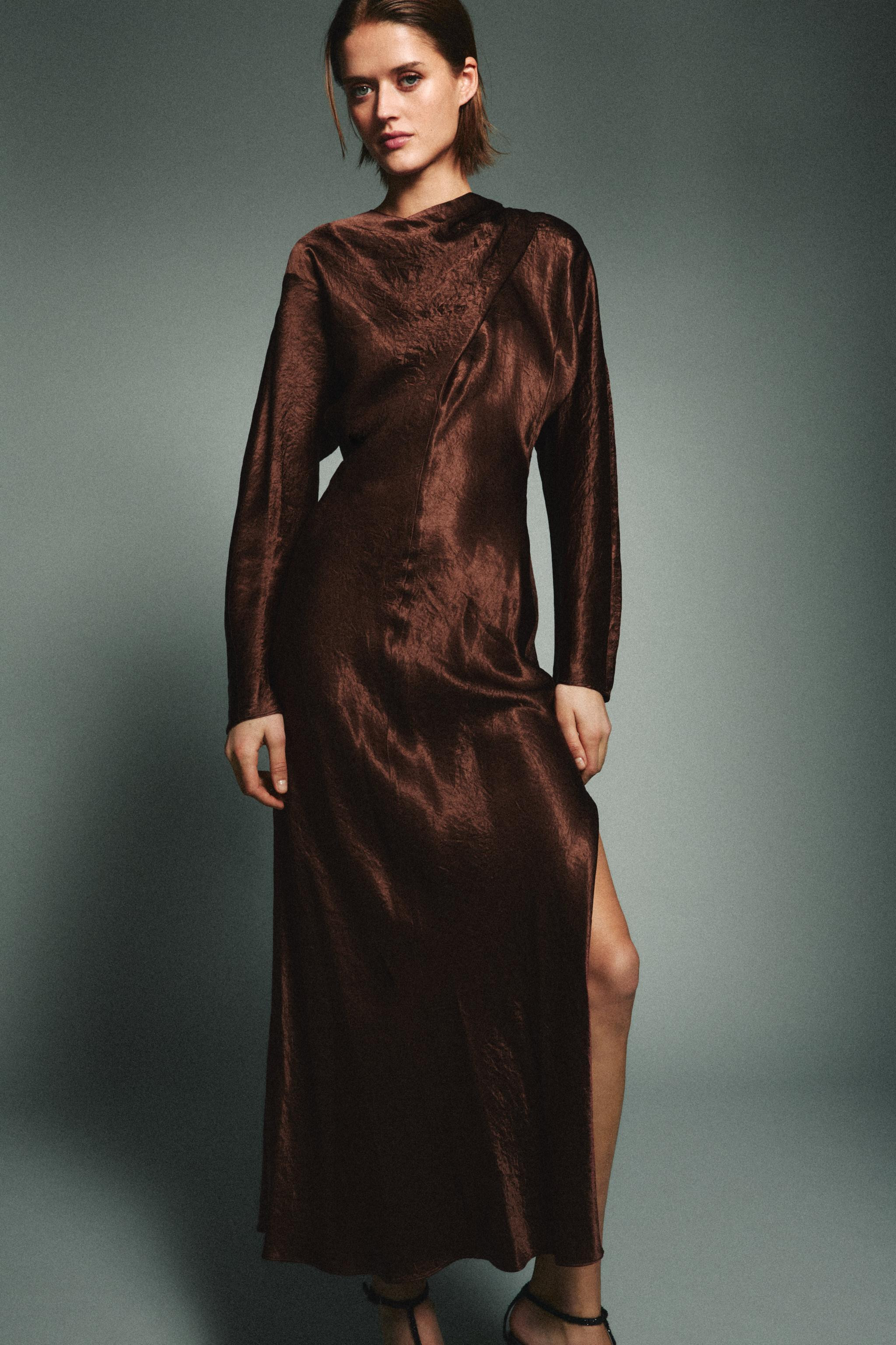 WRINKLED PLEATED MIDI DRESS | Zara US