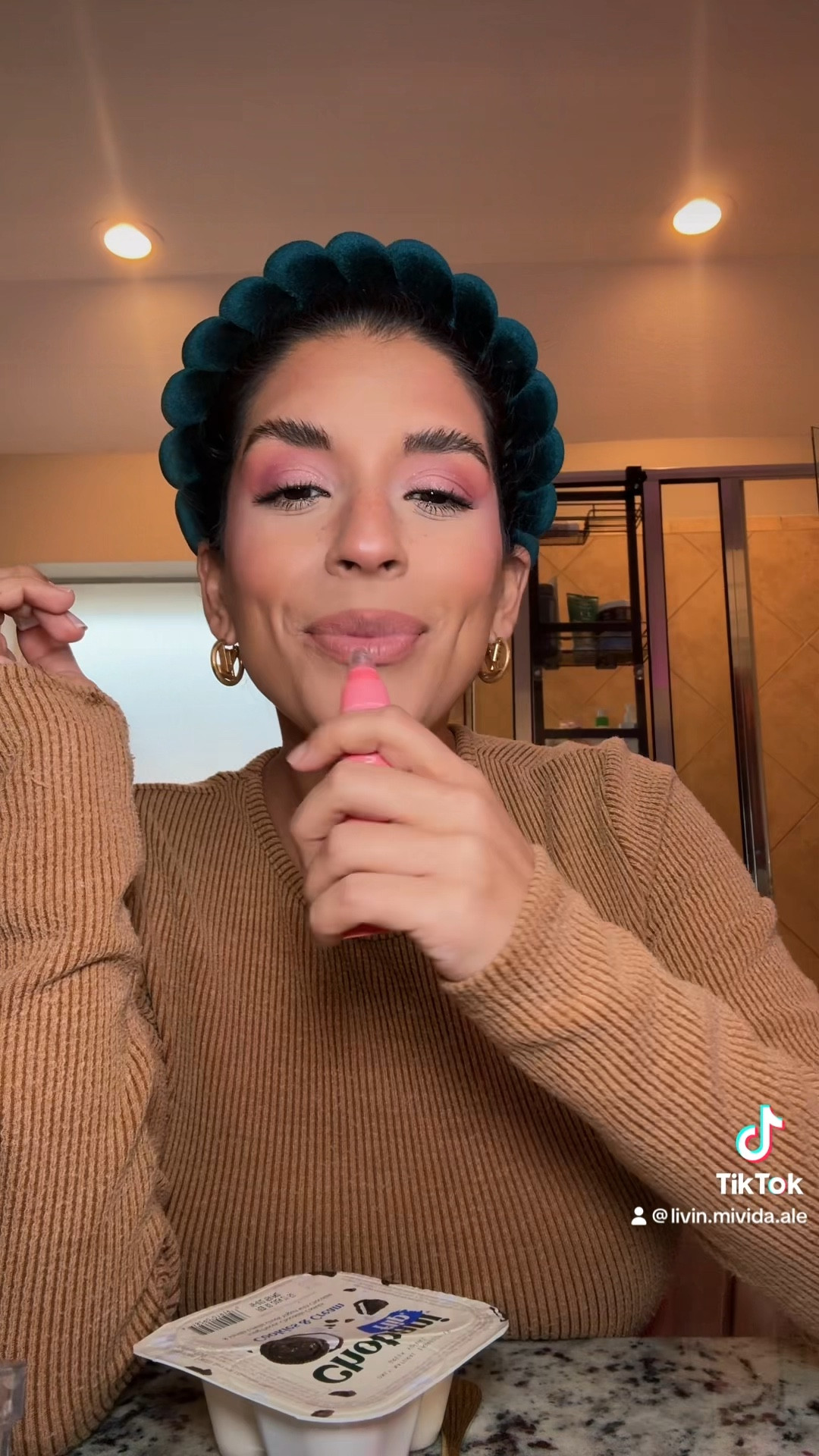 Valentines Day makeup💅🏽💝🎀 got these from @colourpop #valentines #makeup #colourpopme 

#LTKVideo #LTKMostLoved #LTKbeauty