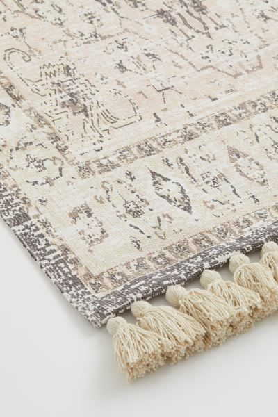Patterned Rug with Tassels | H&M (US + CA)