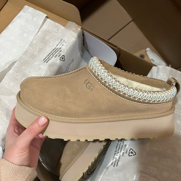 UGG Tazz in Sand 8 | Poshmark