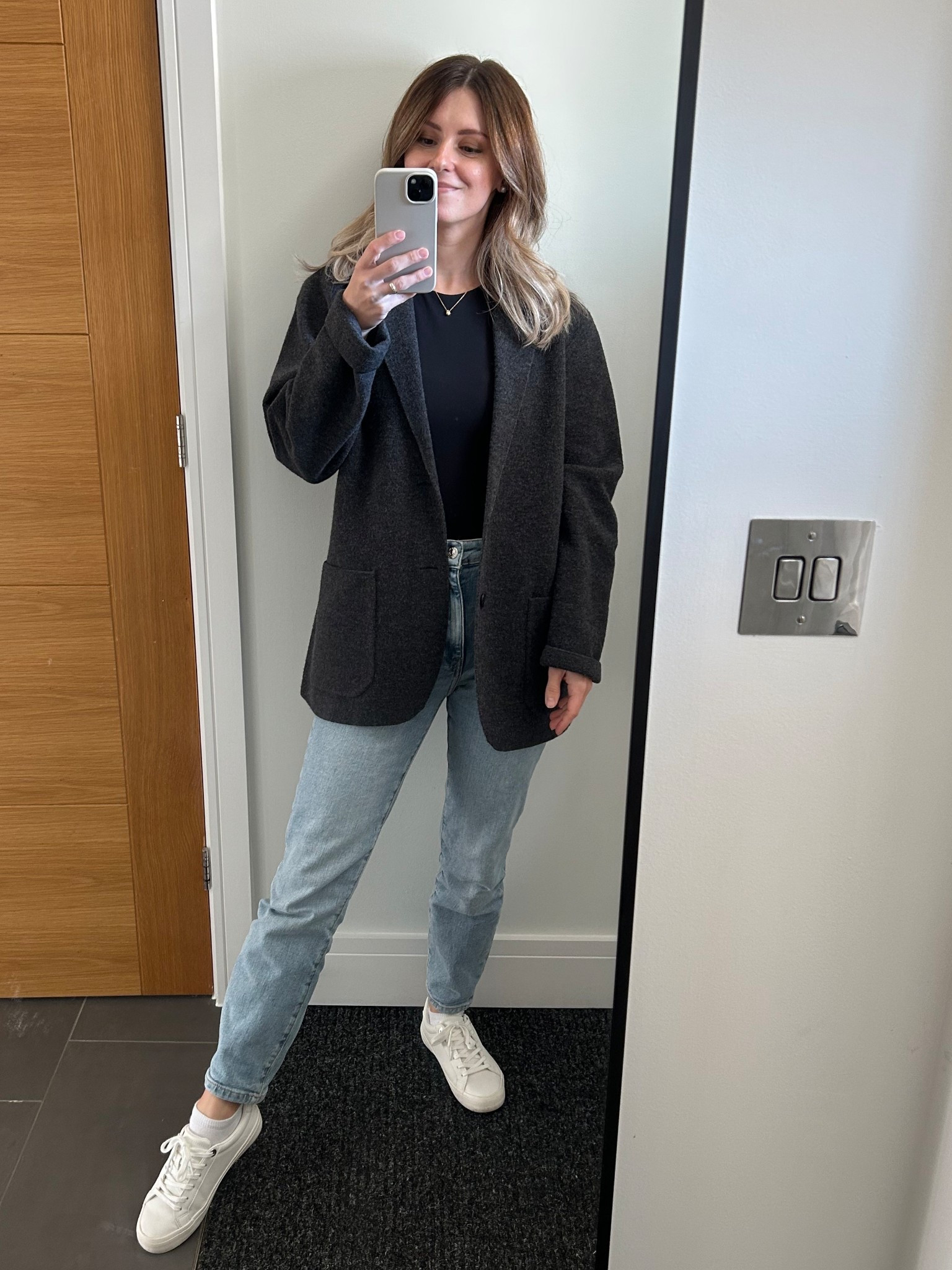 Minimalist mom outfit 

#LTKuk #LTKautumn #LTKeurope