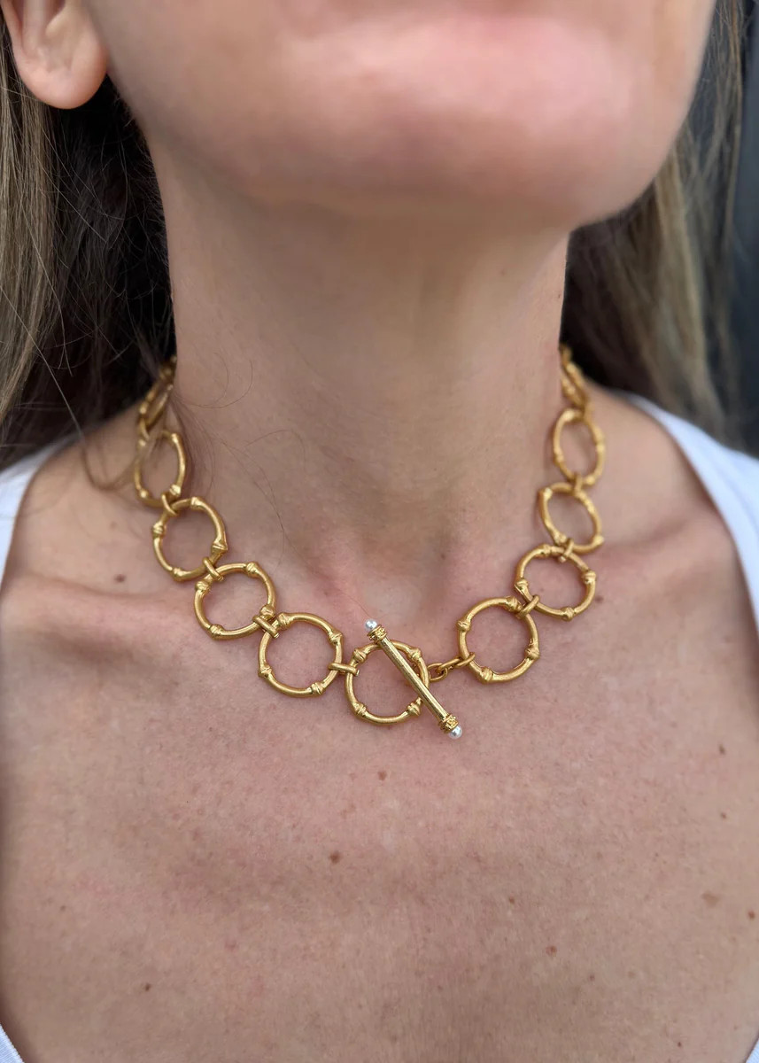 Rorie Round Link Toggle Clasp Gold Chain Necklace | Benaar La